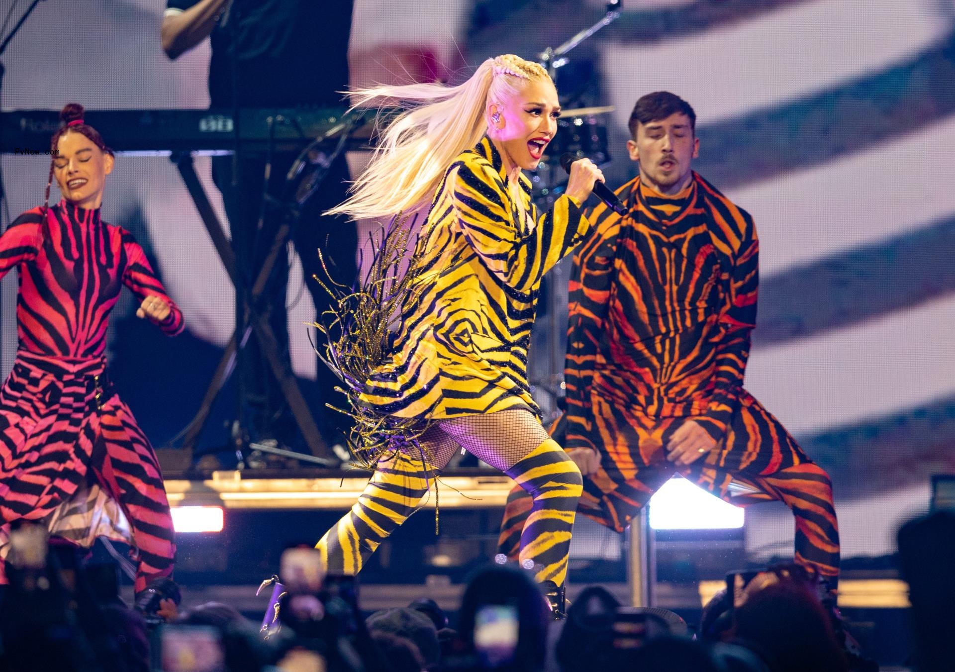 Gwen Stefani, Billy Idol, Travis Barker Back Workday’s ‘Rock Star’ Ad Return