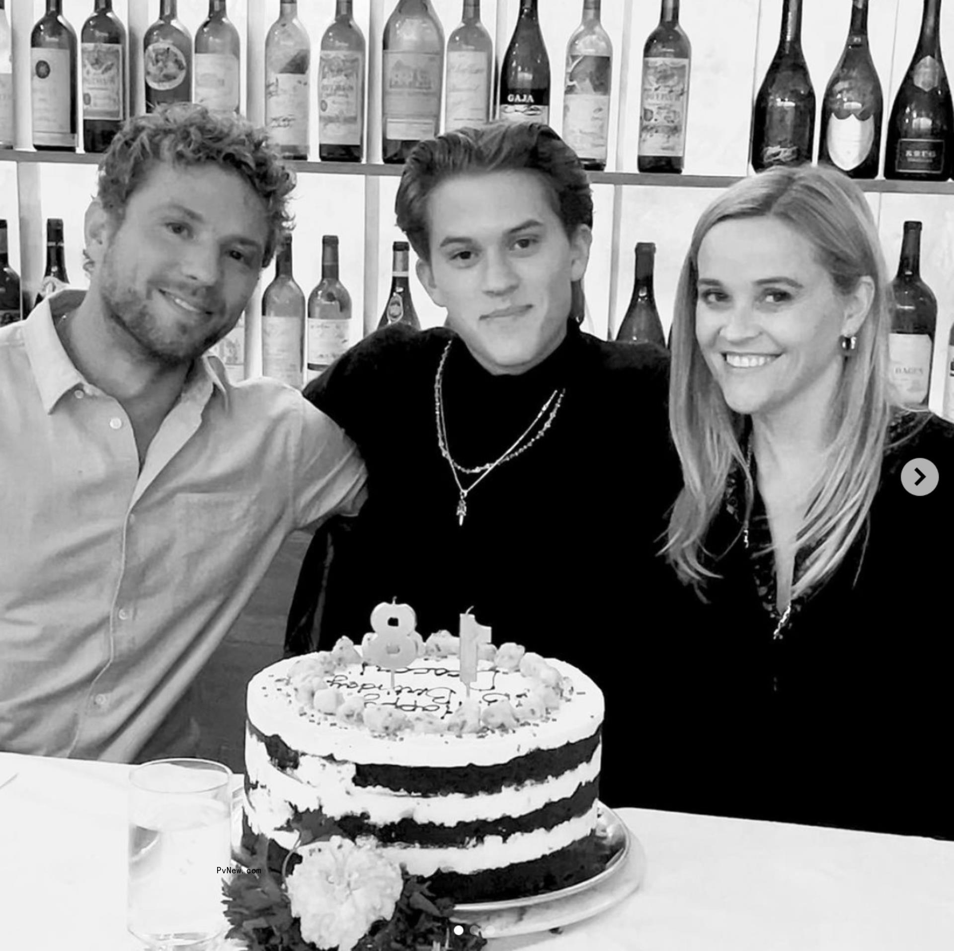 Ryan Phillippe, son Deacon and Reese Witherspoon