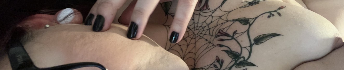 Spooky_milf