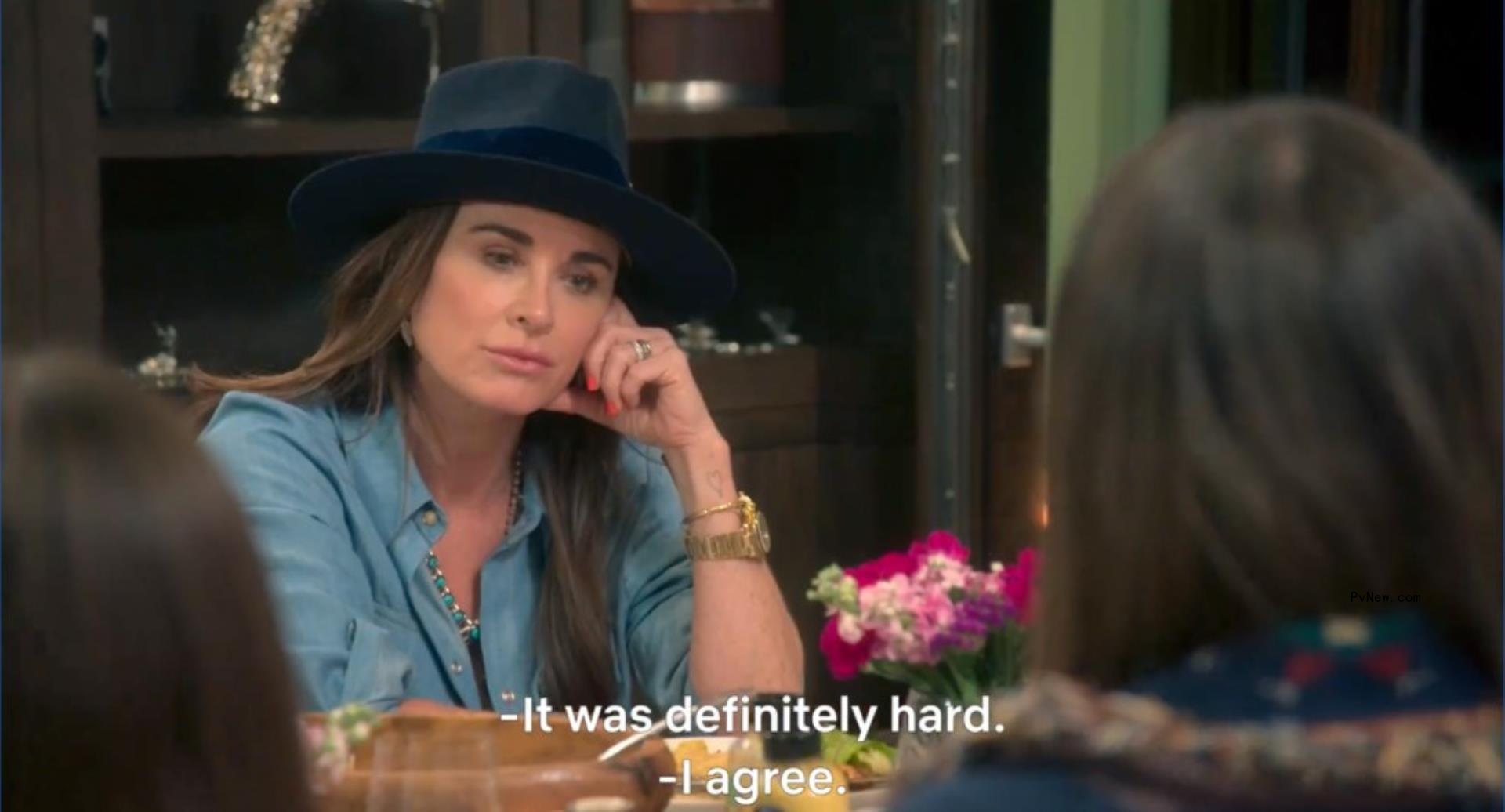 Kyle Richards  at the family dinner on 