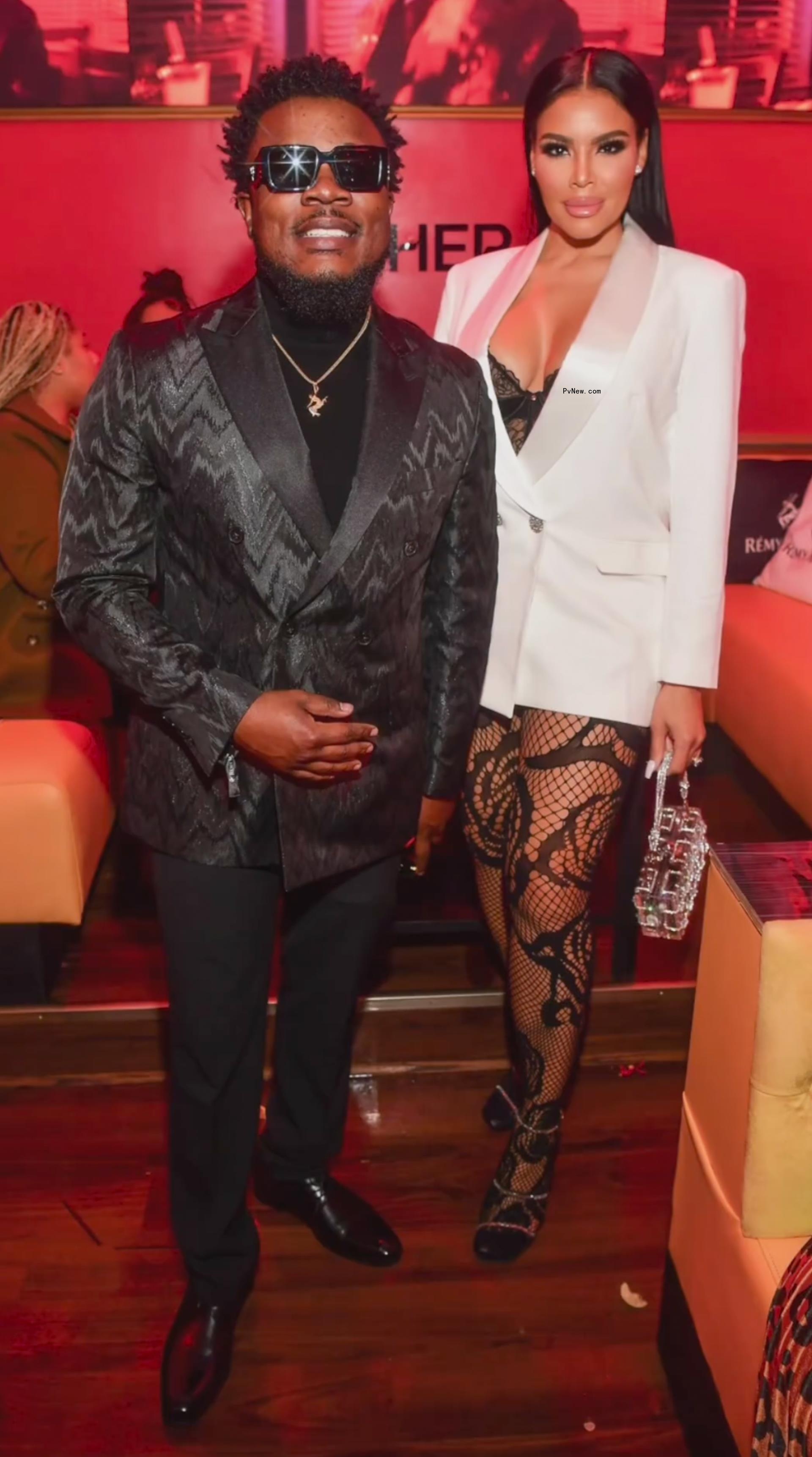 Mia Thornton and Incognito at a party.