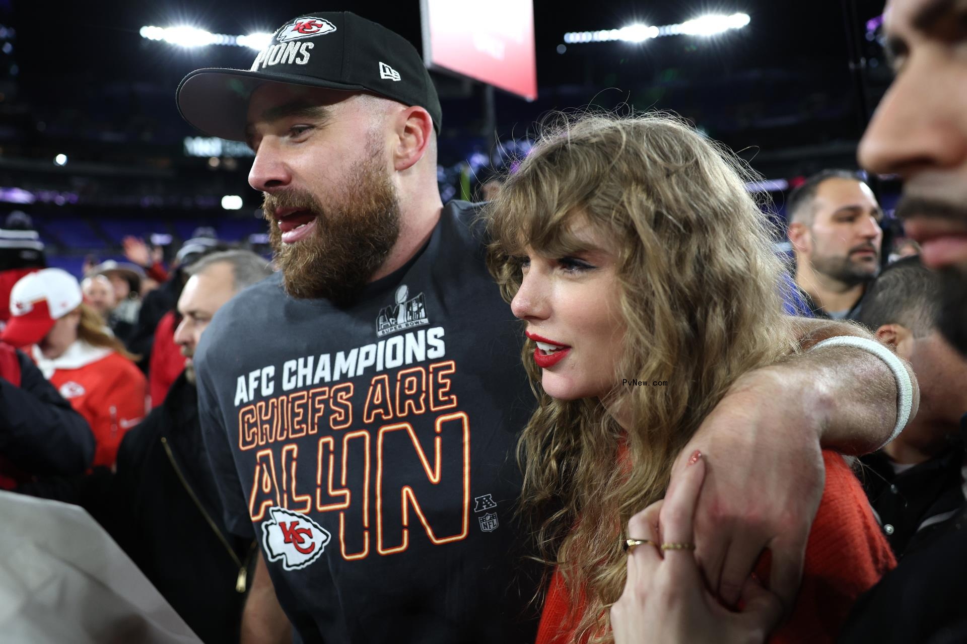 Travis Kelce, Taylor Swift