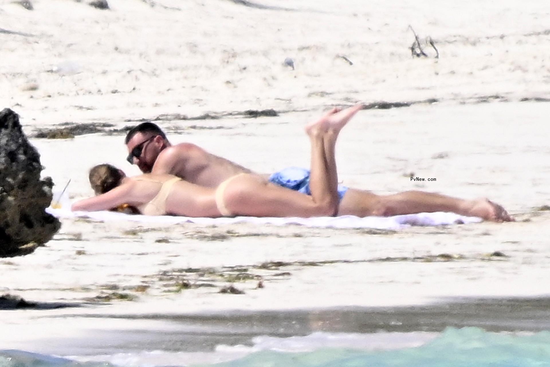 Taylor Swift and Travis Kelce vacation on Harbour Island, Bahamas