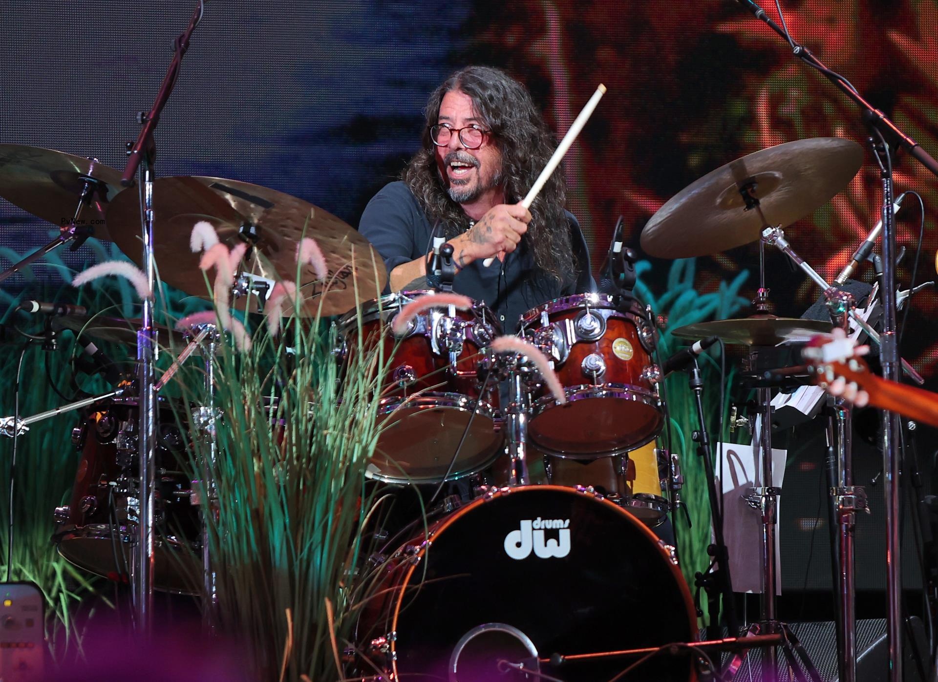 Jimmy Buffett Tribute at Hollywood Bowl Brings Together Paul McCartney, Eagles, Snoop Dogg, Harrison Ford, Brandi Carlile, Jane Fo<i></i>nda and Scores of Stars