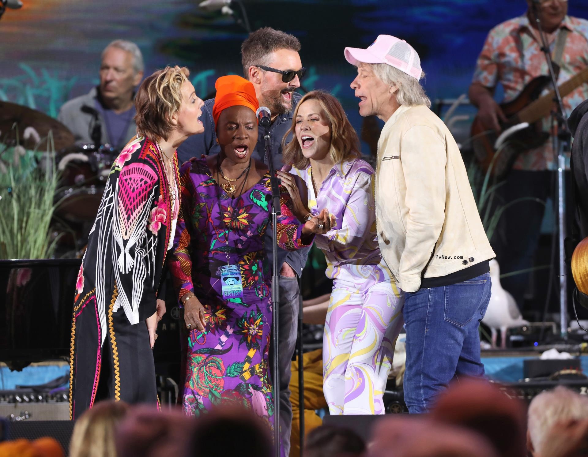 Jimmy Buffett Tribute at Hollywood Bowl Brings Together Paul McCartney, Eagles, Snoop Dogg, Harrison Ford, Brandi Carlile, Jane Fo<i></i>nda and Scores of Stars