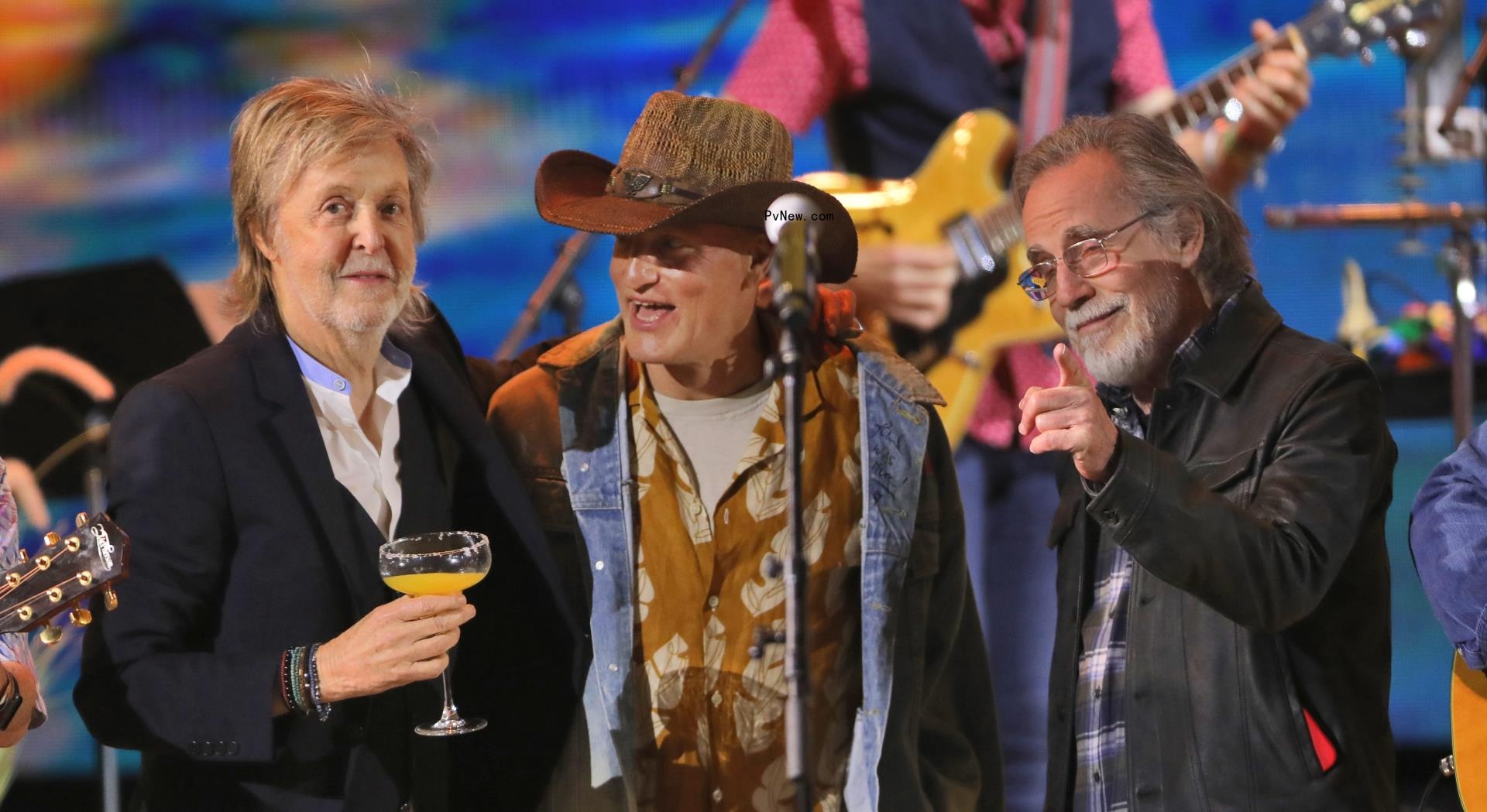 Jimmy Buffett Tribute at Hollywood Bowl Brings Together Paul McCartney, Eagles, Snoop Dogg, Harrison Ford, Brandi Carlile, Jane Fo<i></i>nda and Scores of Stars