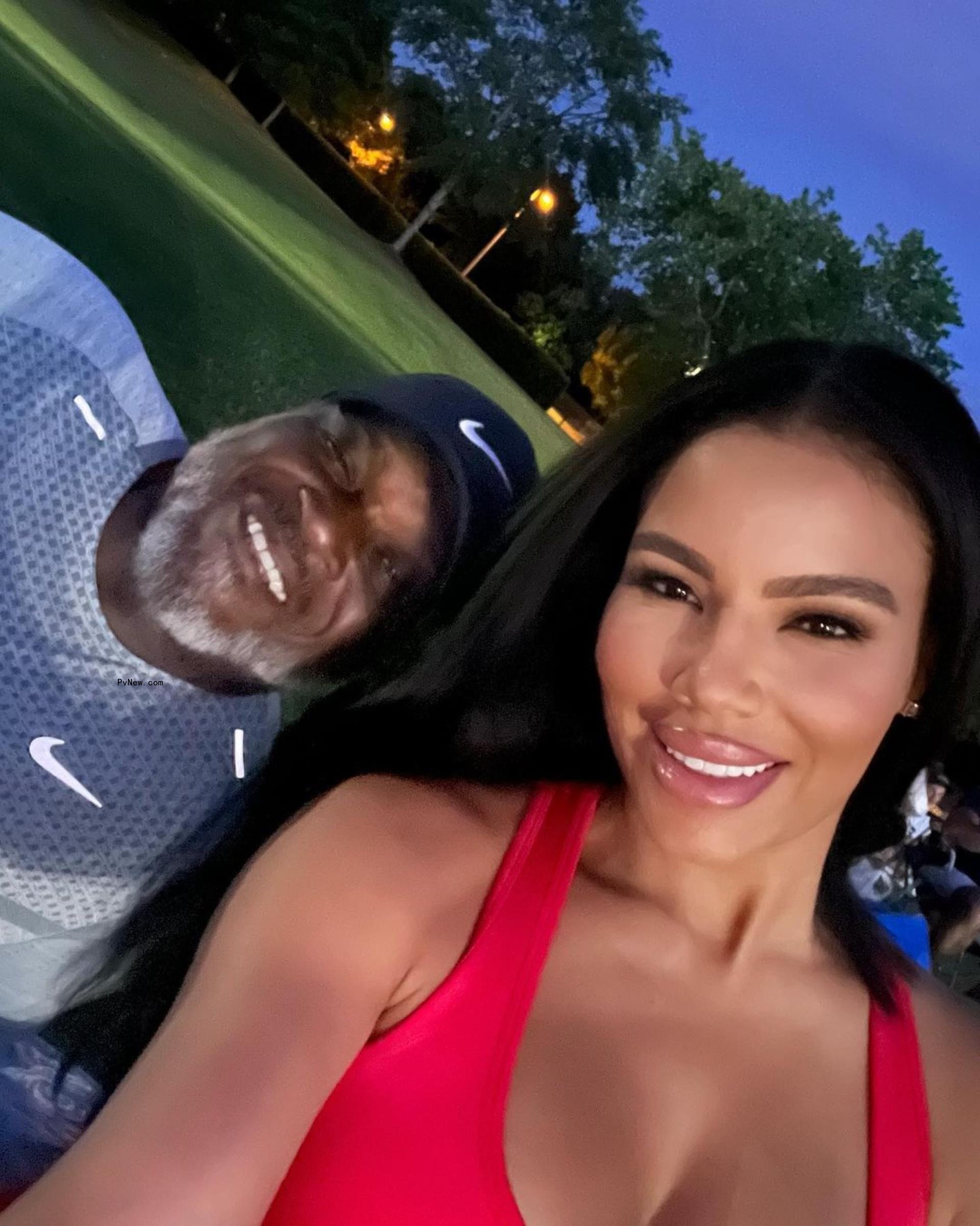 A selfie of Mia Thornton and Gordon Thornton