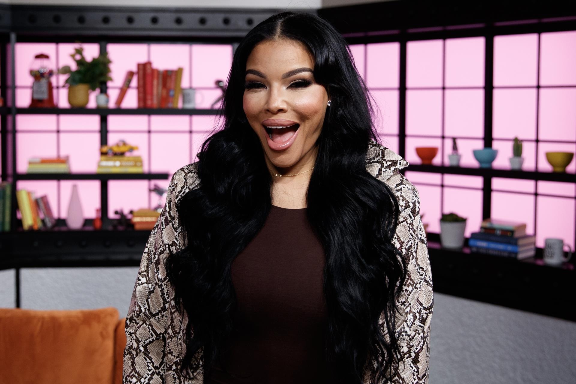 Mia Thornton smiling at Page Six