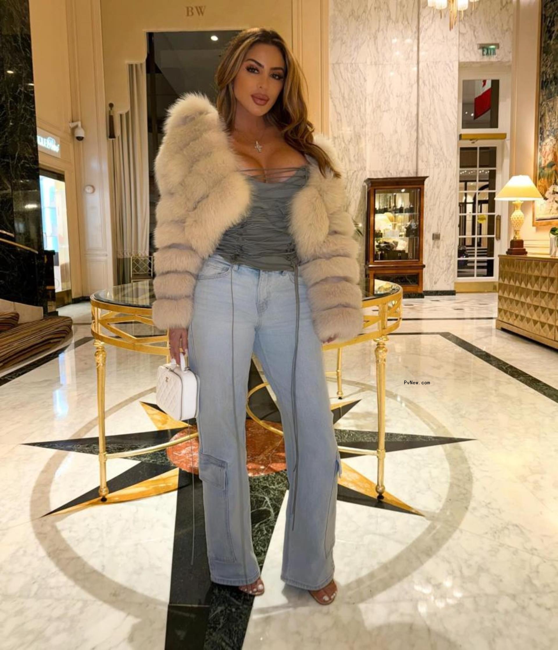 Larsa Pippen in a fur coat. 