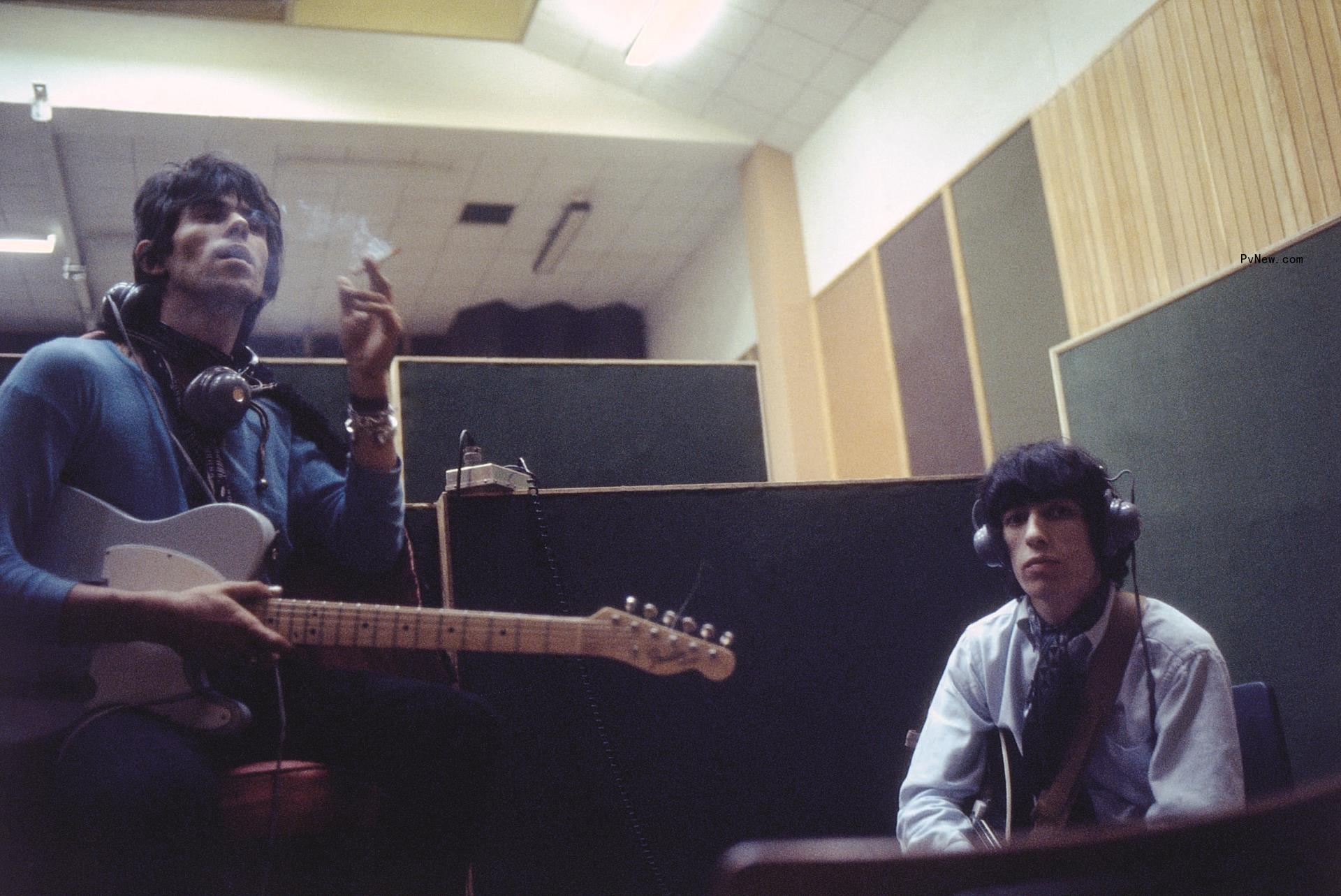 The Young Rolling Sto<i></i>nes Return, in All Their Swinging Lo<i></i>ndon Splendor, in ‘Rare and Unseen’ Photo Book