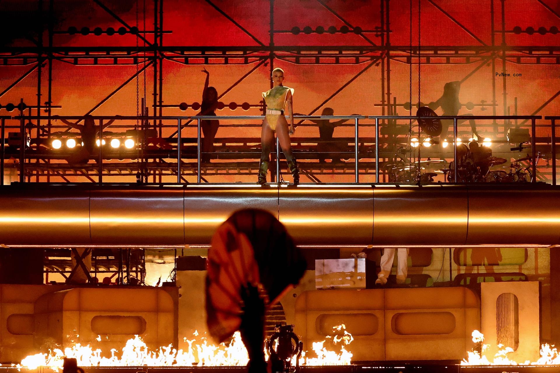 Behind Tyler, the Creator and Doja Cat’s Dazzling Coachella Setpieces: Silent House Designers Explain the Headliners’ Aerial Stunts, Dinosaurs and Mud