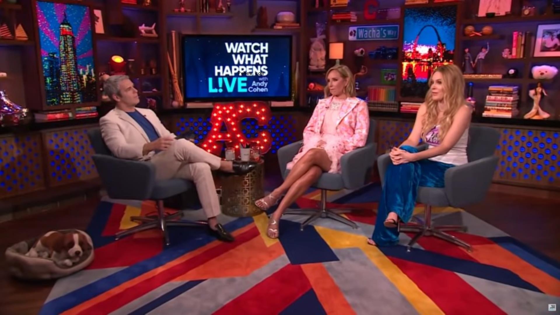 andy cohen sitting opposite so<i></i>nja morgan and leah mcsweeney