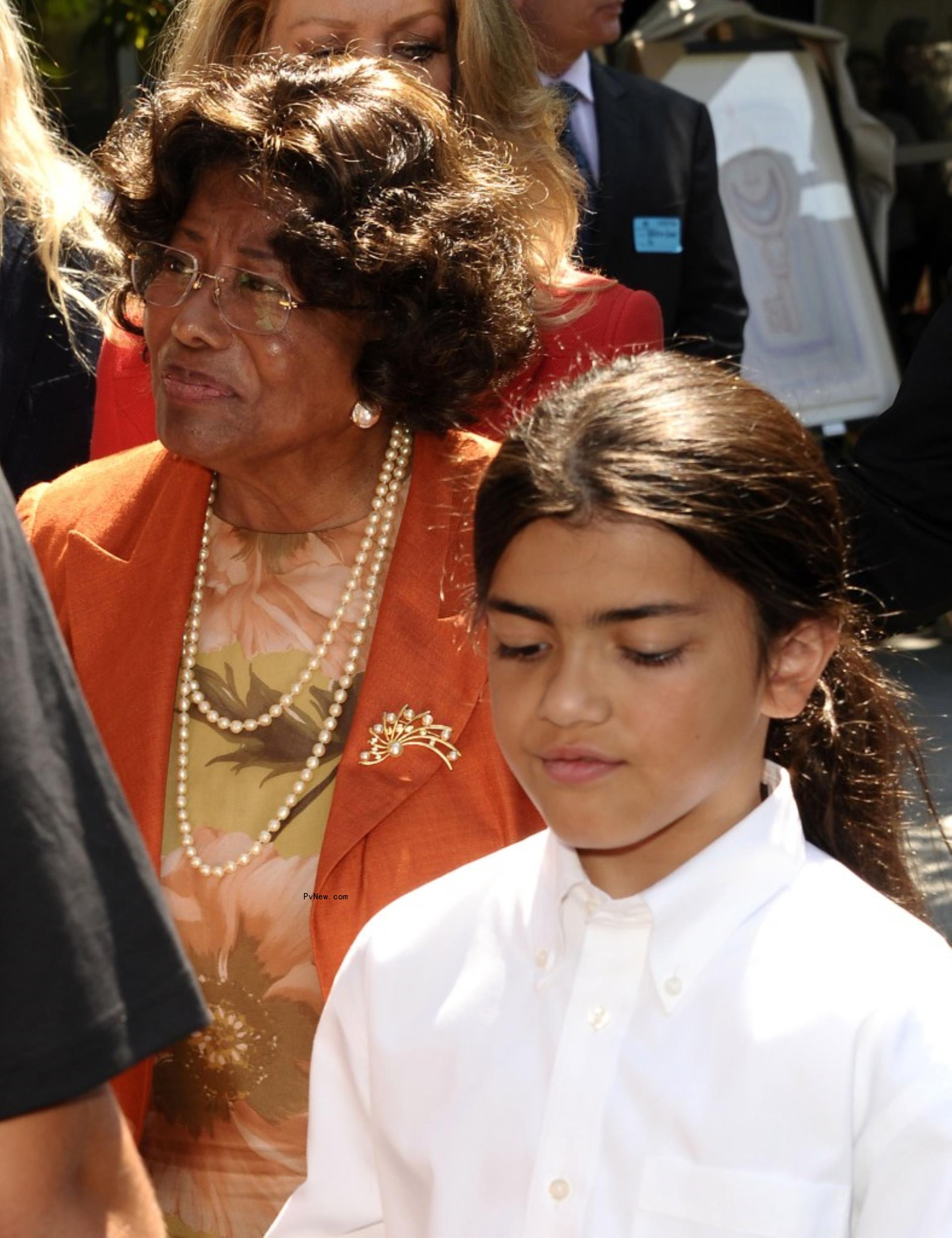 Katherine Jackson and Bigi Jackson in 2011