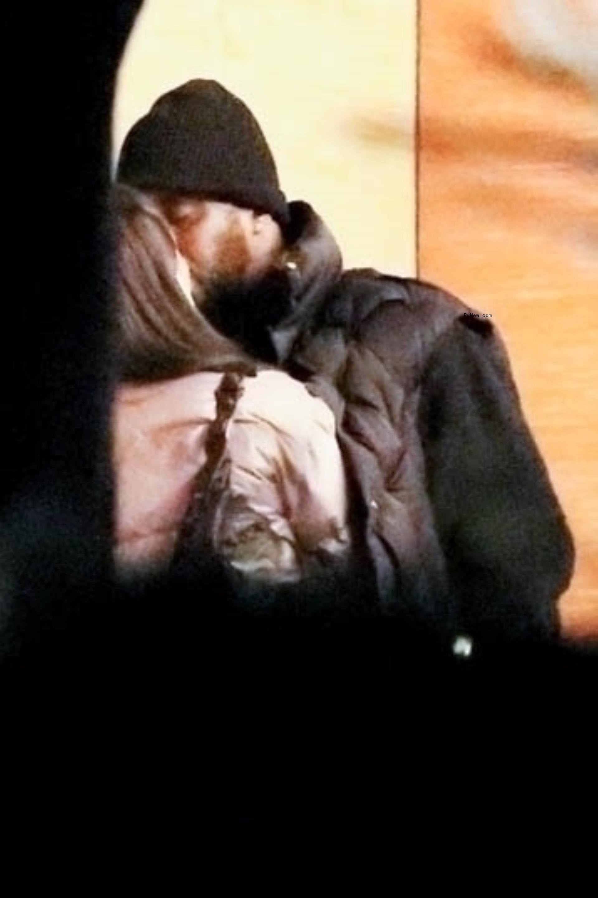 model jade ramsey kneeling in a bikini