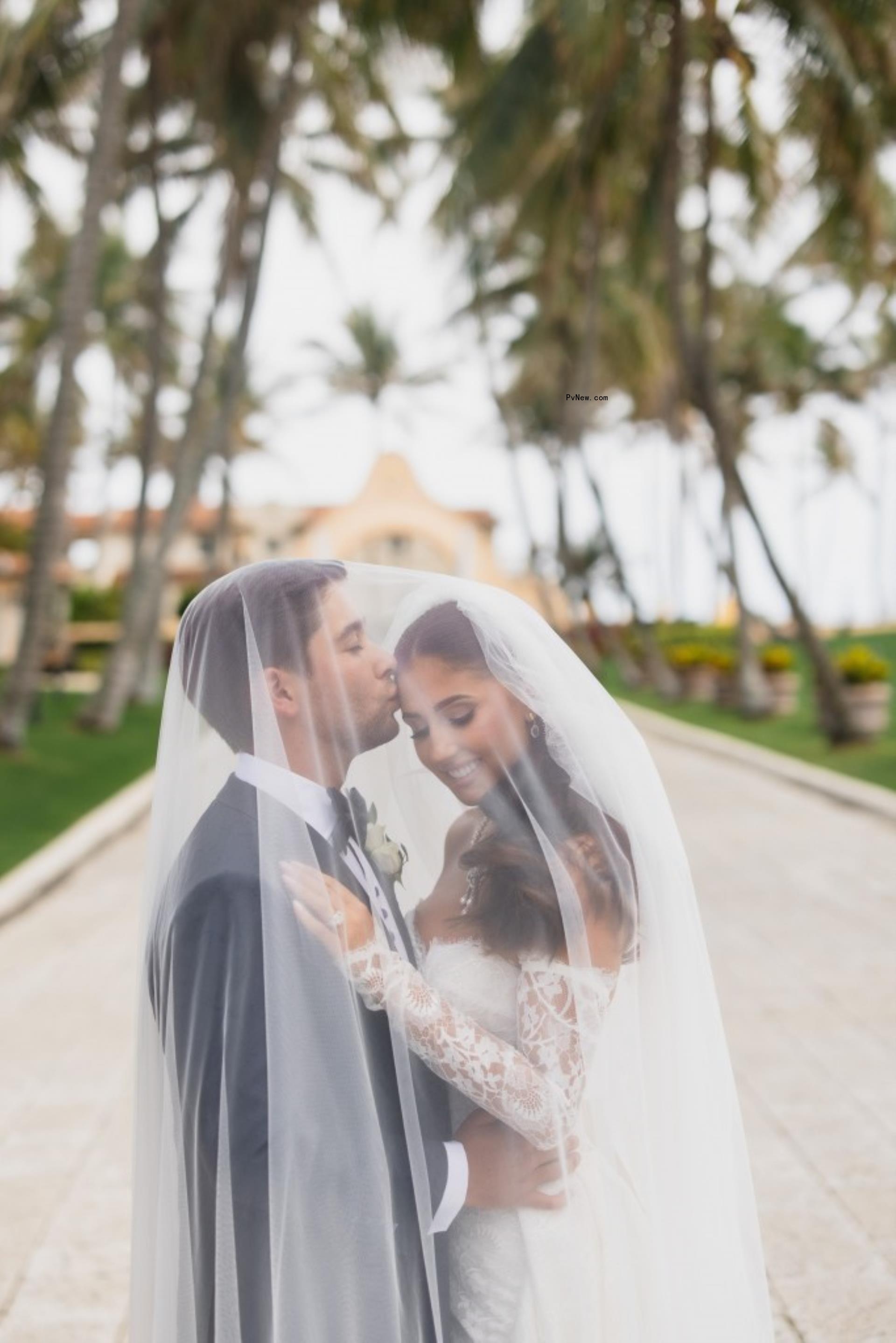 Jarod and Alexa Malnik on their wedding day