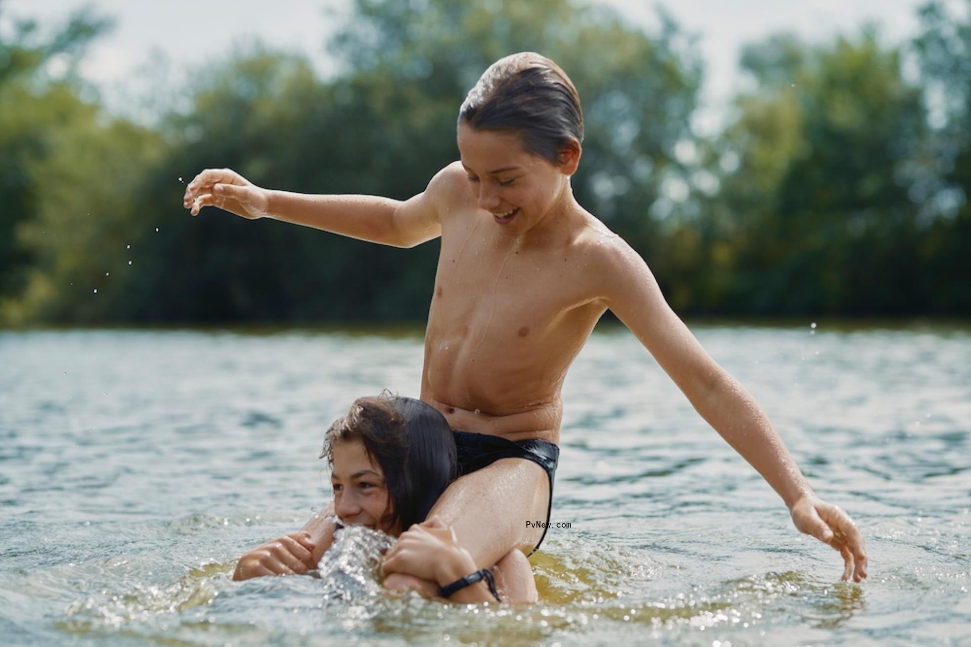 Strand Releasing Takes North American Rights to Tender Teen Drama ‘Young Hearts’