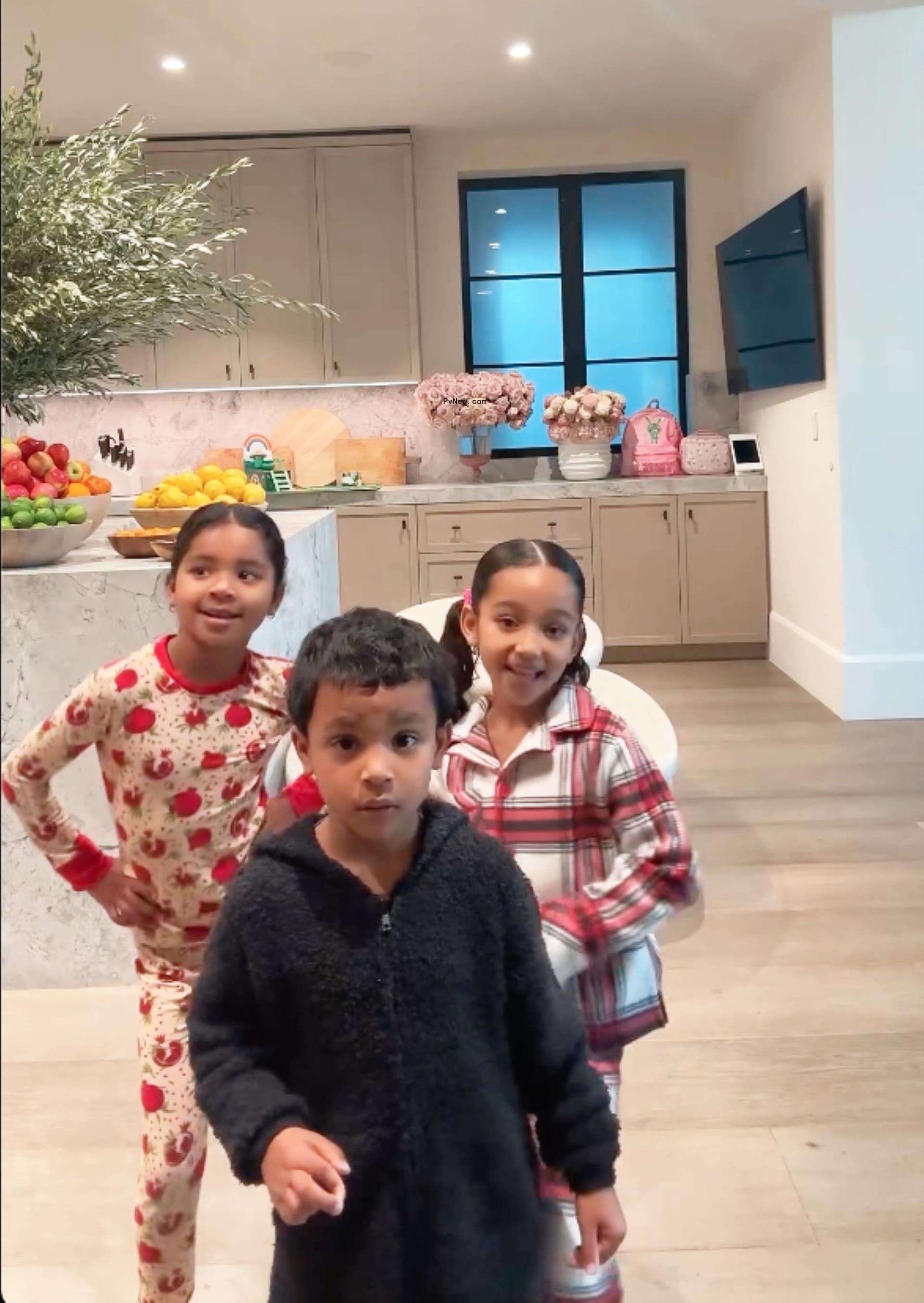 True Thompson, Psalm West and Chicago West dancing