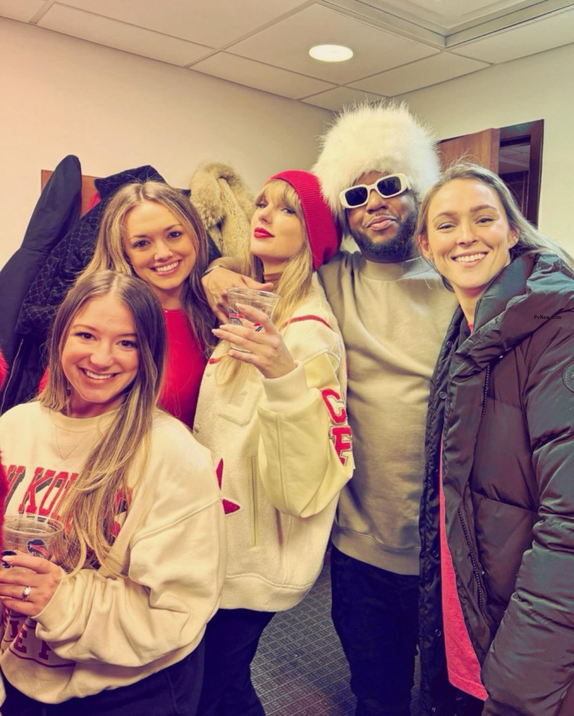 Kylie Kelce and Taylor Swift with friends at a Chiefs vs Bills game.