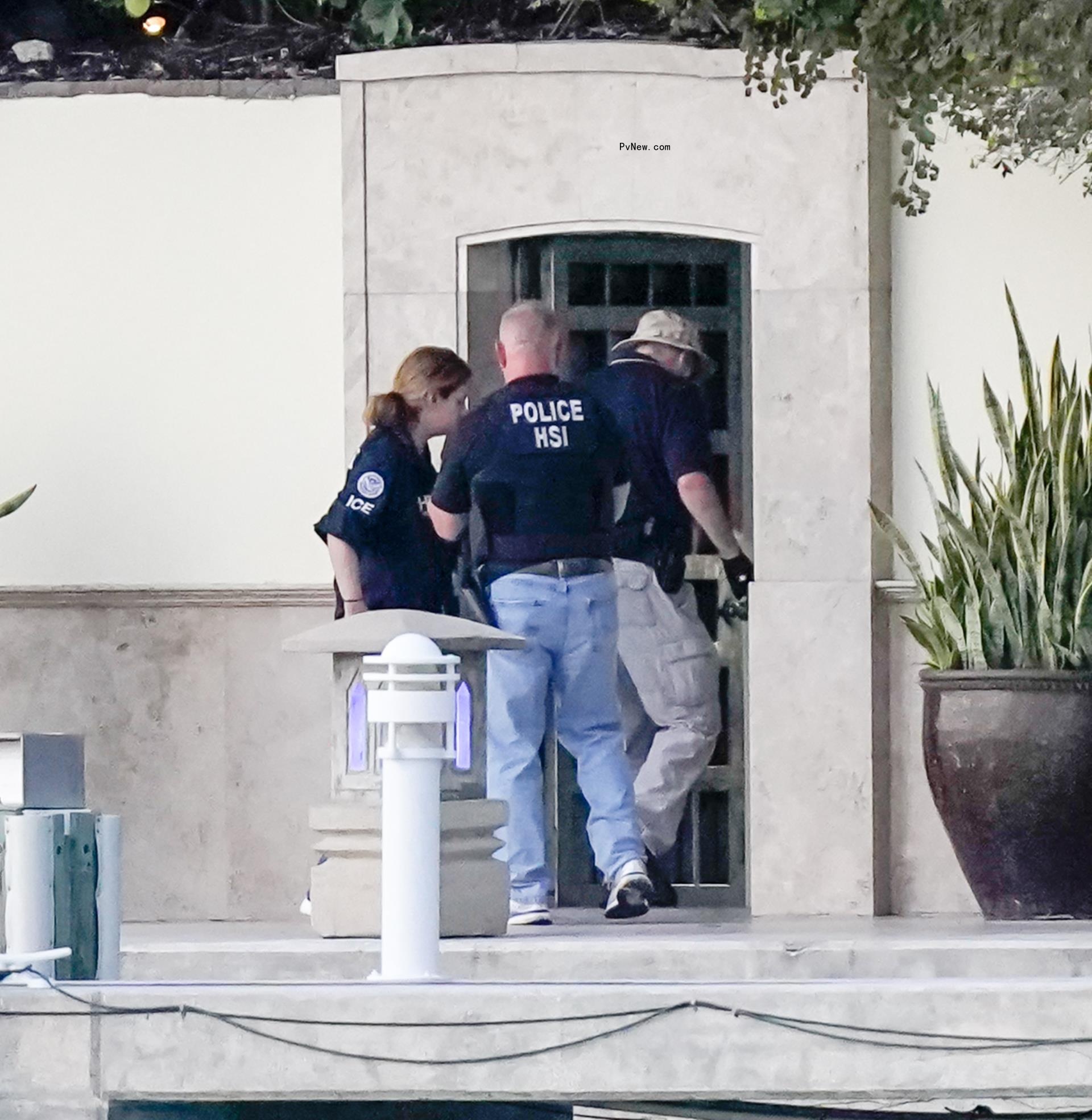 Feds outside Diddy's home