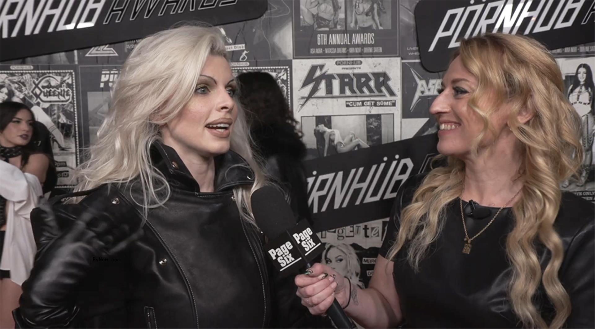 A photo of Julia Fox and Page Six’s Desiree Murphy at 2024 Pornhub Awards in Los Angeles