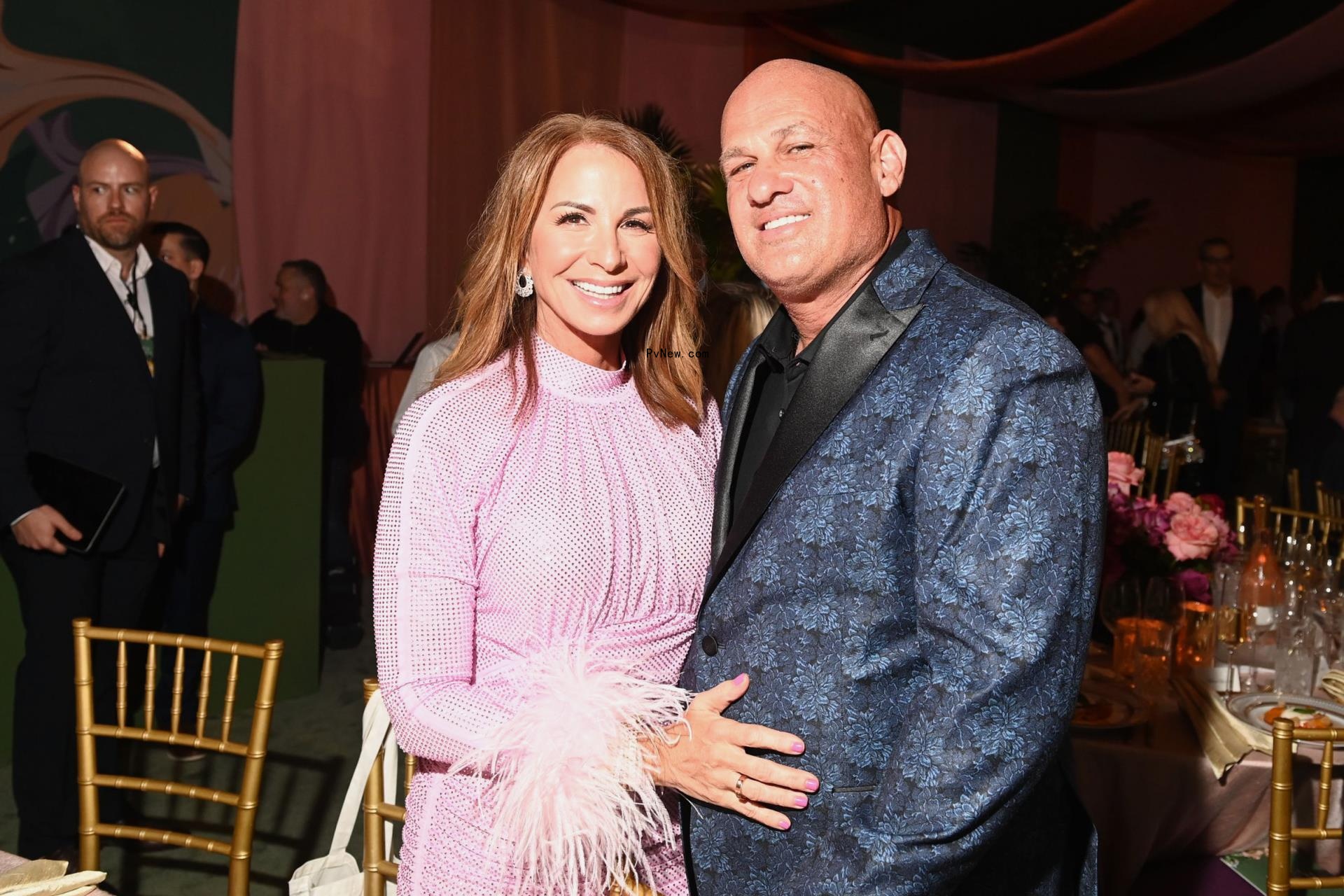 Jill Zarin and Gary Brody posing together 