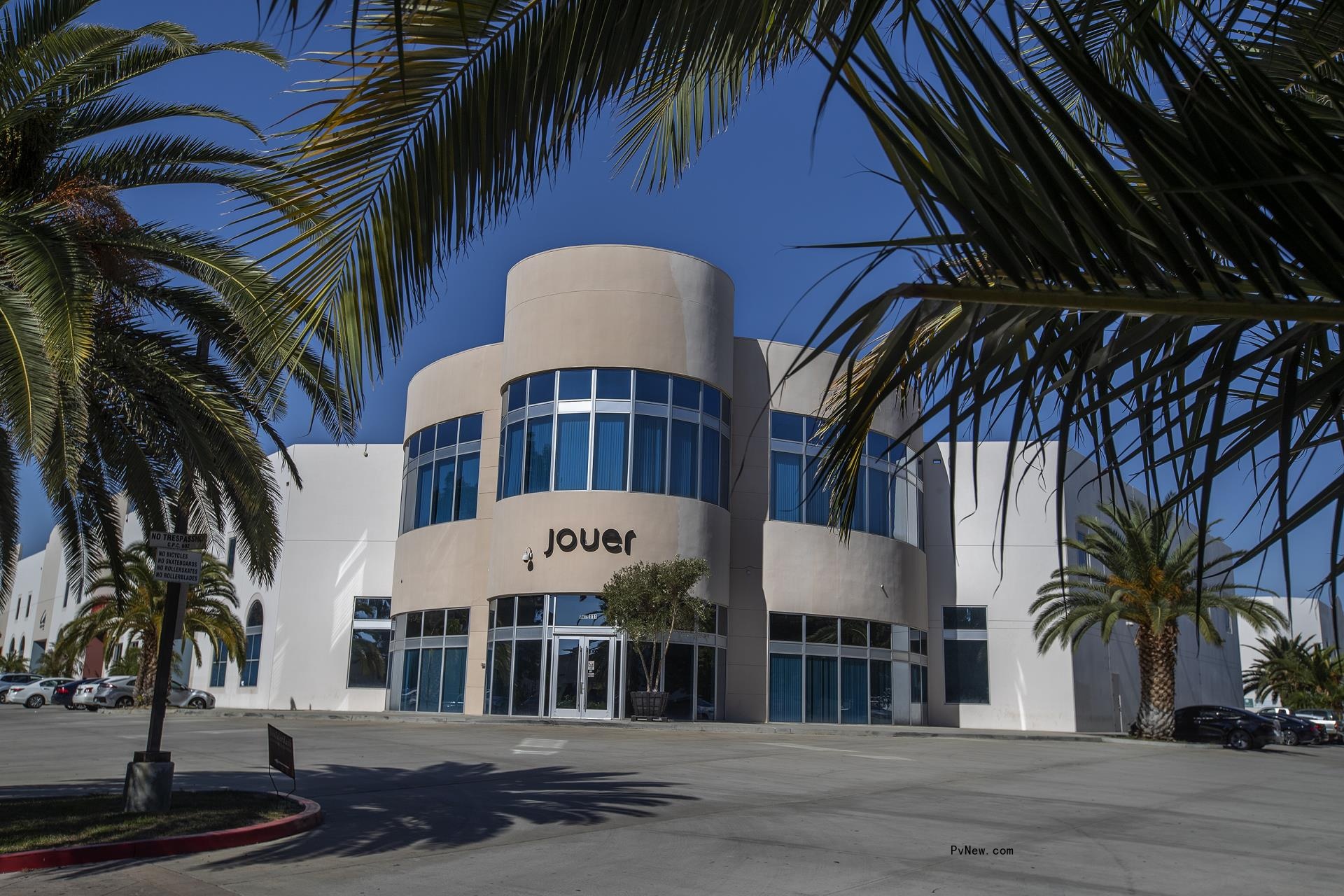 Do<i></i>nda Academy