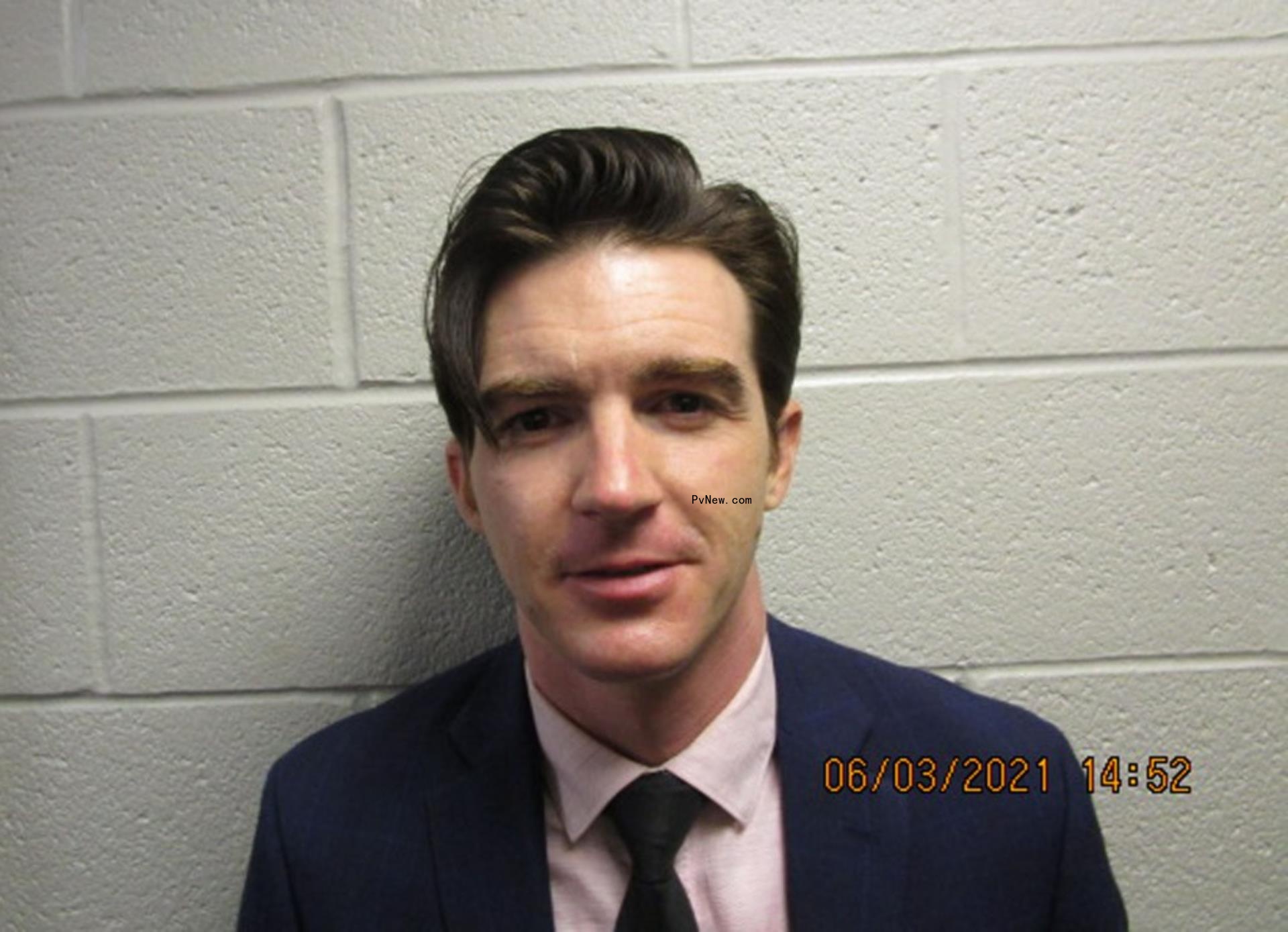 drake bell mug shot