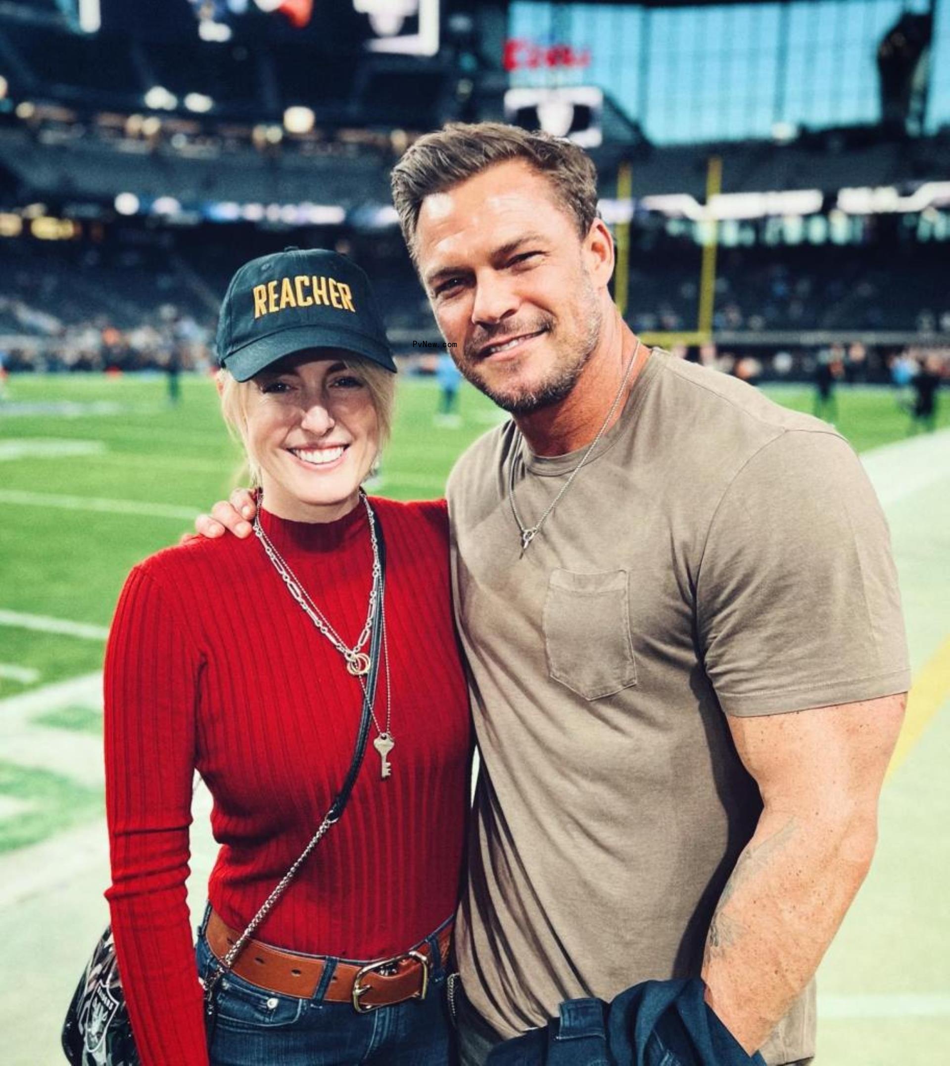  Alan Ritchson and his wife Catherine