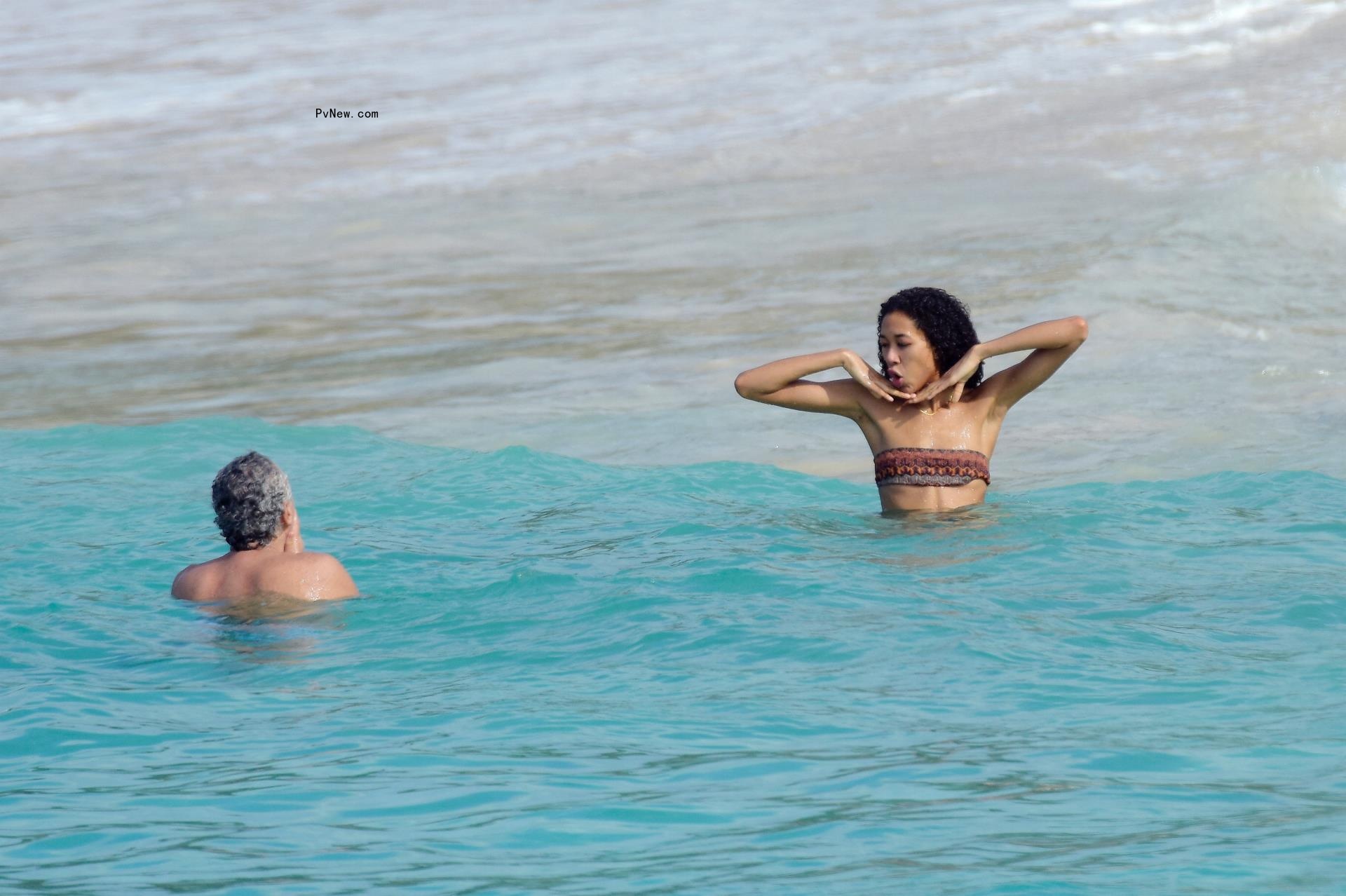 Vittorio Assaf and Aoki Lee Simmons at the beach in St. Barts.