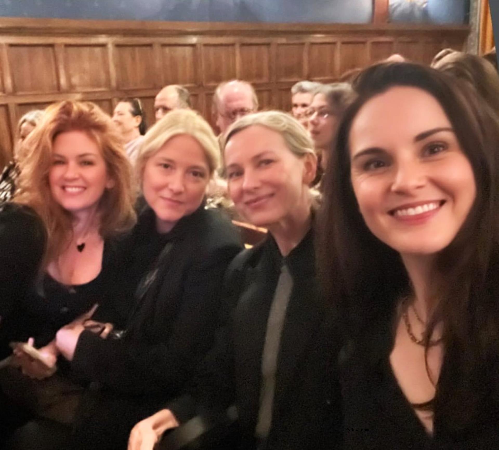Isla Fisher posted an Instagram group shot with Naomi Watts, 