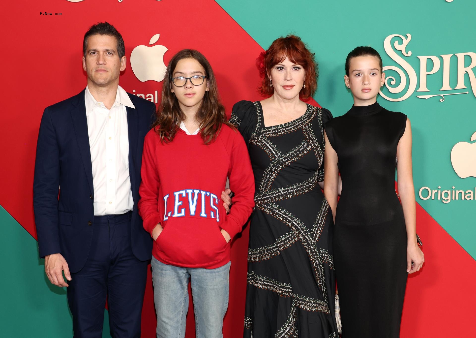 Panio Gianopoulos, Molly Ringwald and kids