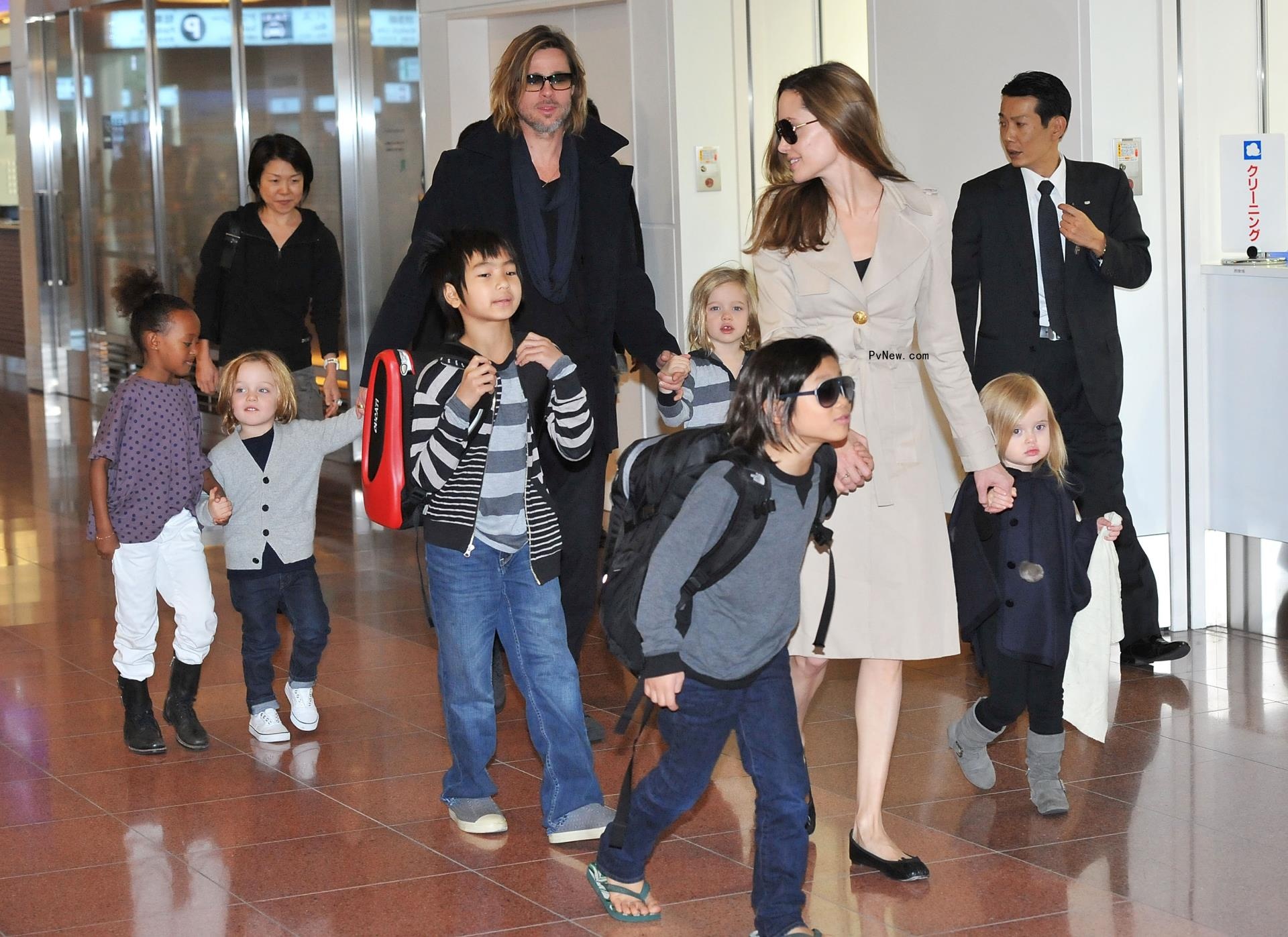 Brad Pitt, Angelina Jolie and their six children
