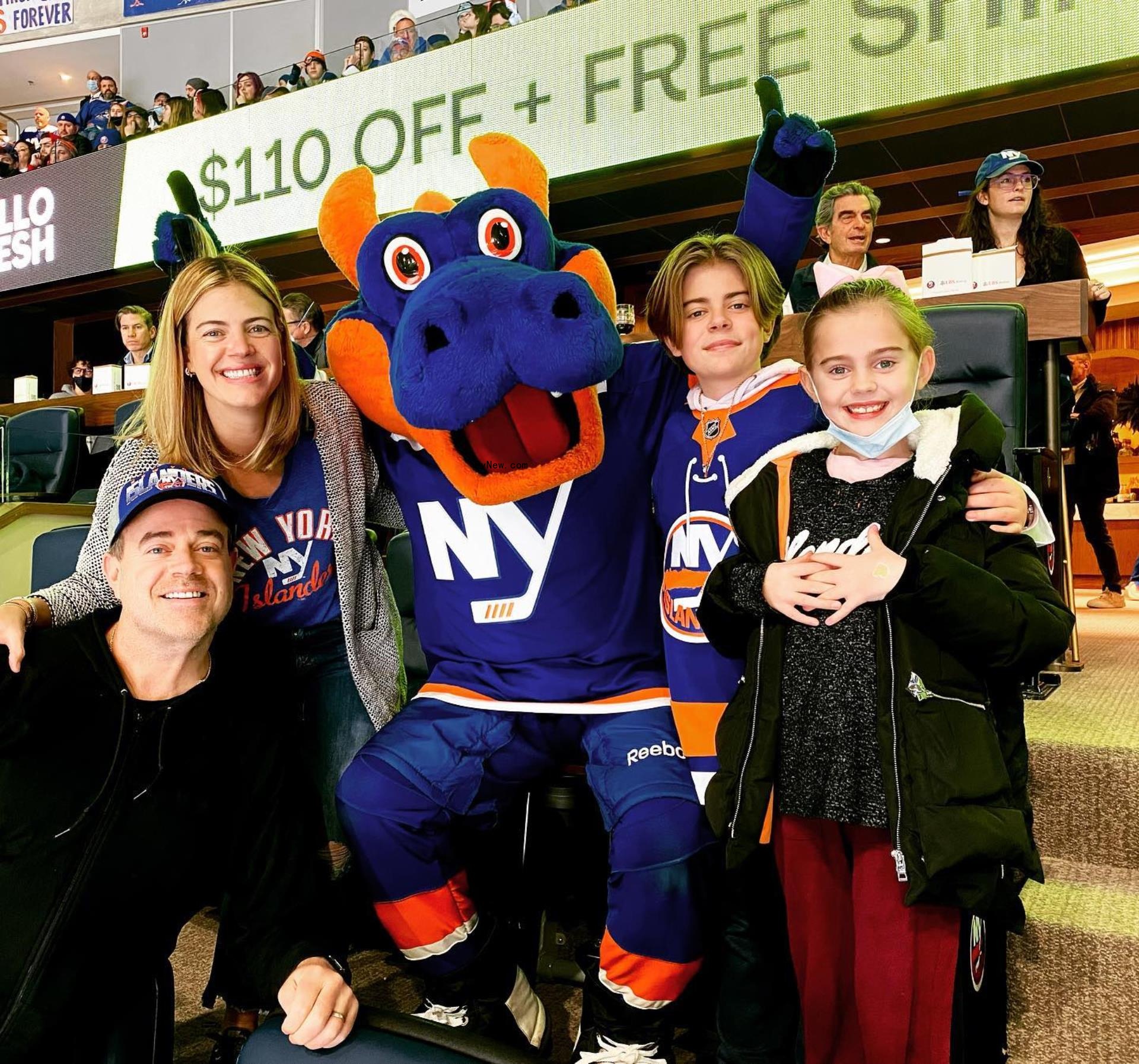 Carson Daly with his family