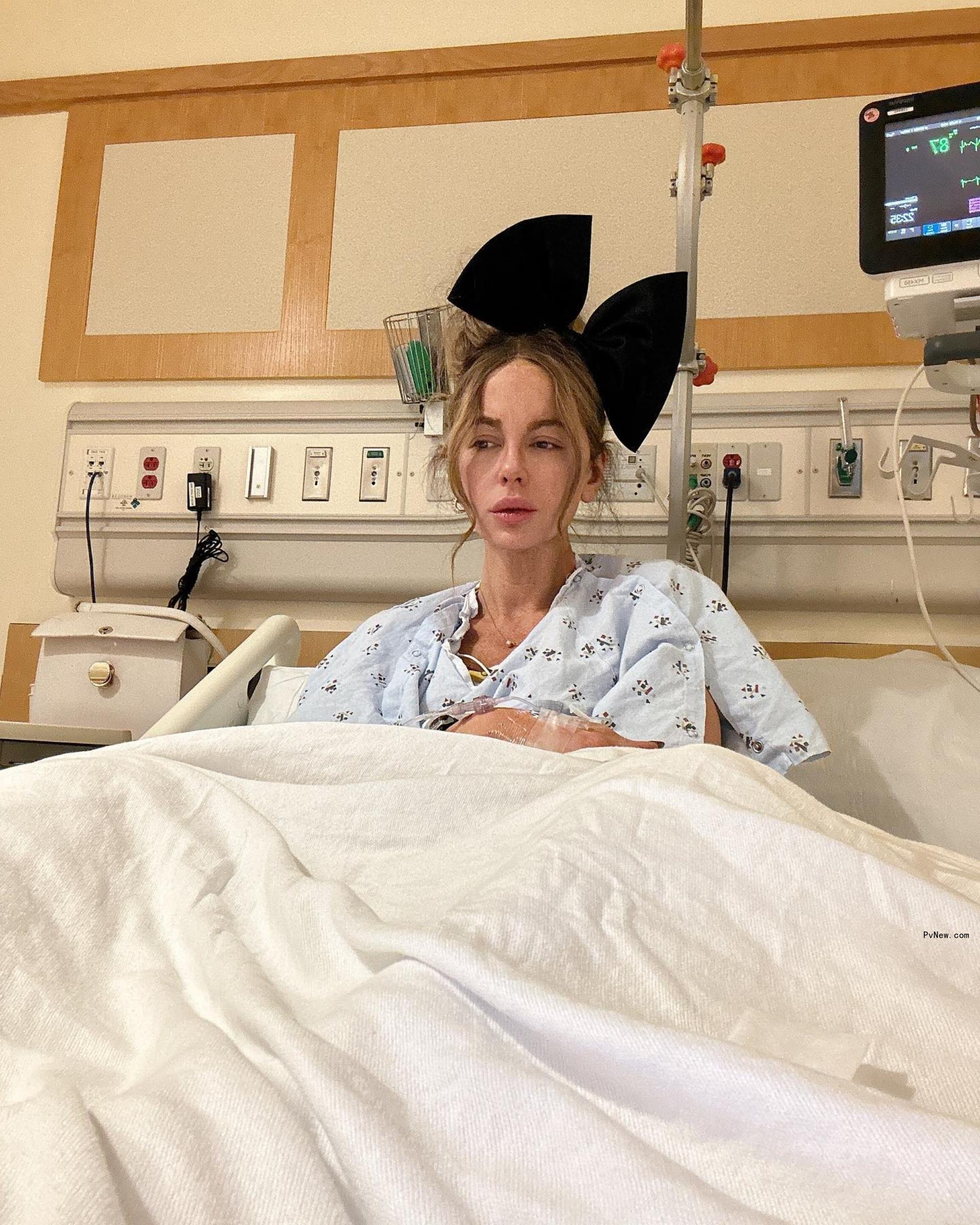 Kate Beckinsale in the hospital.