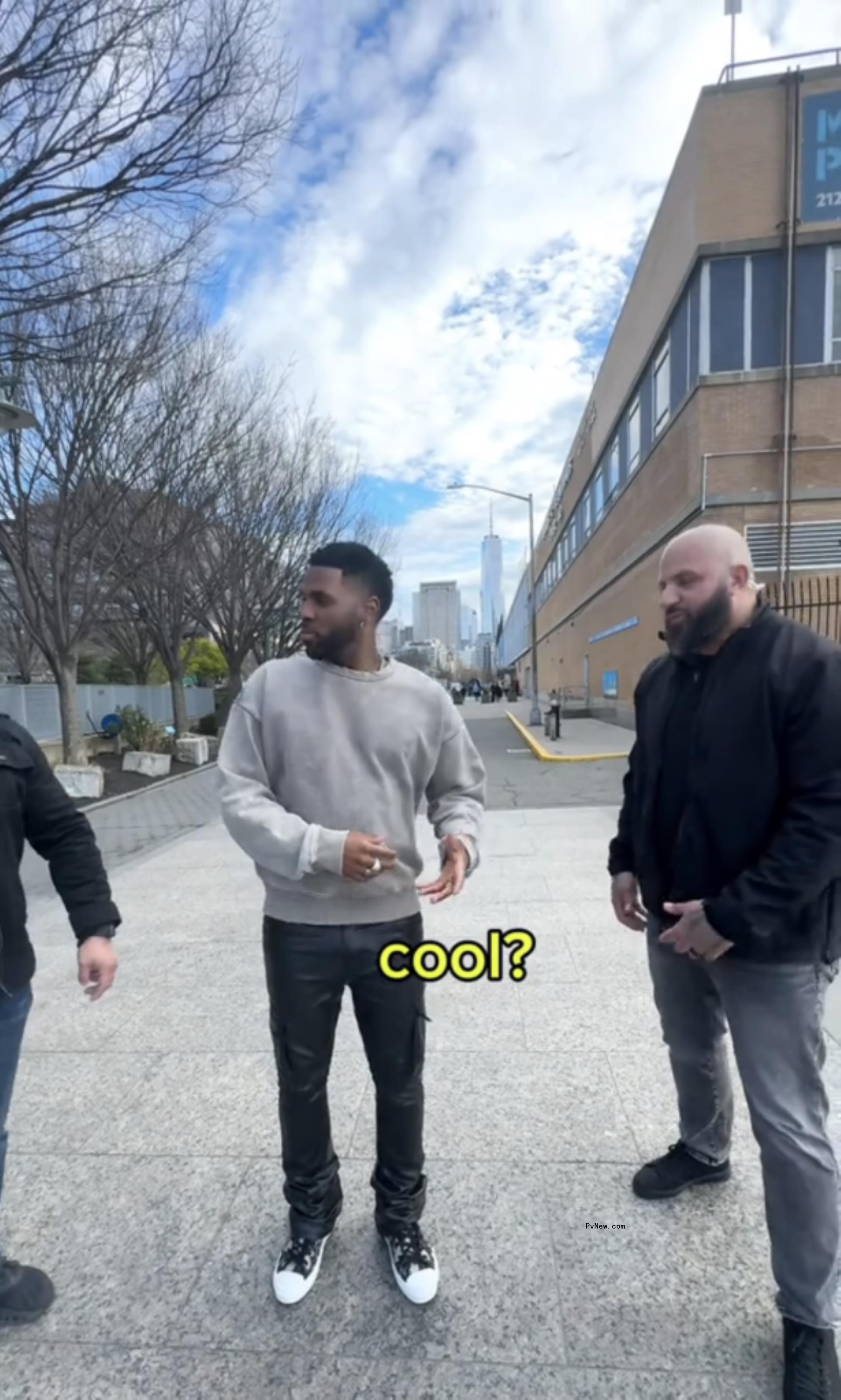 Jason Derulo and bodyguards in NYC