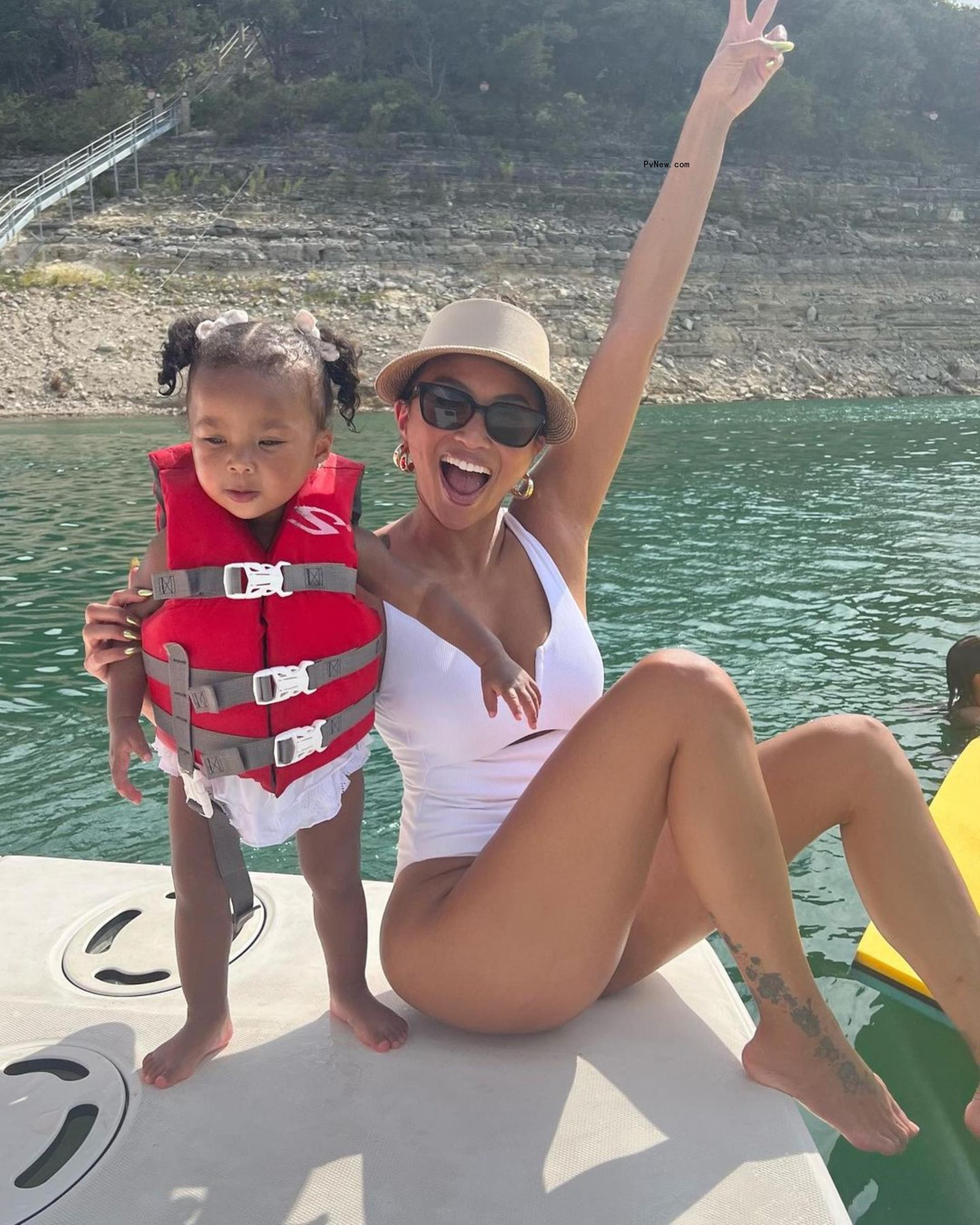 Mo<i></i>naco Jenkins and Jeannie Mai at the pool.