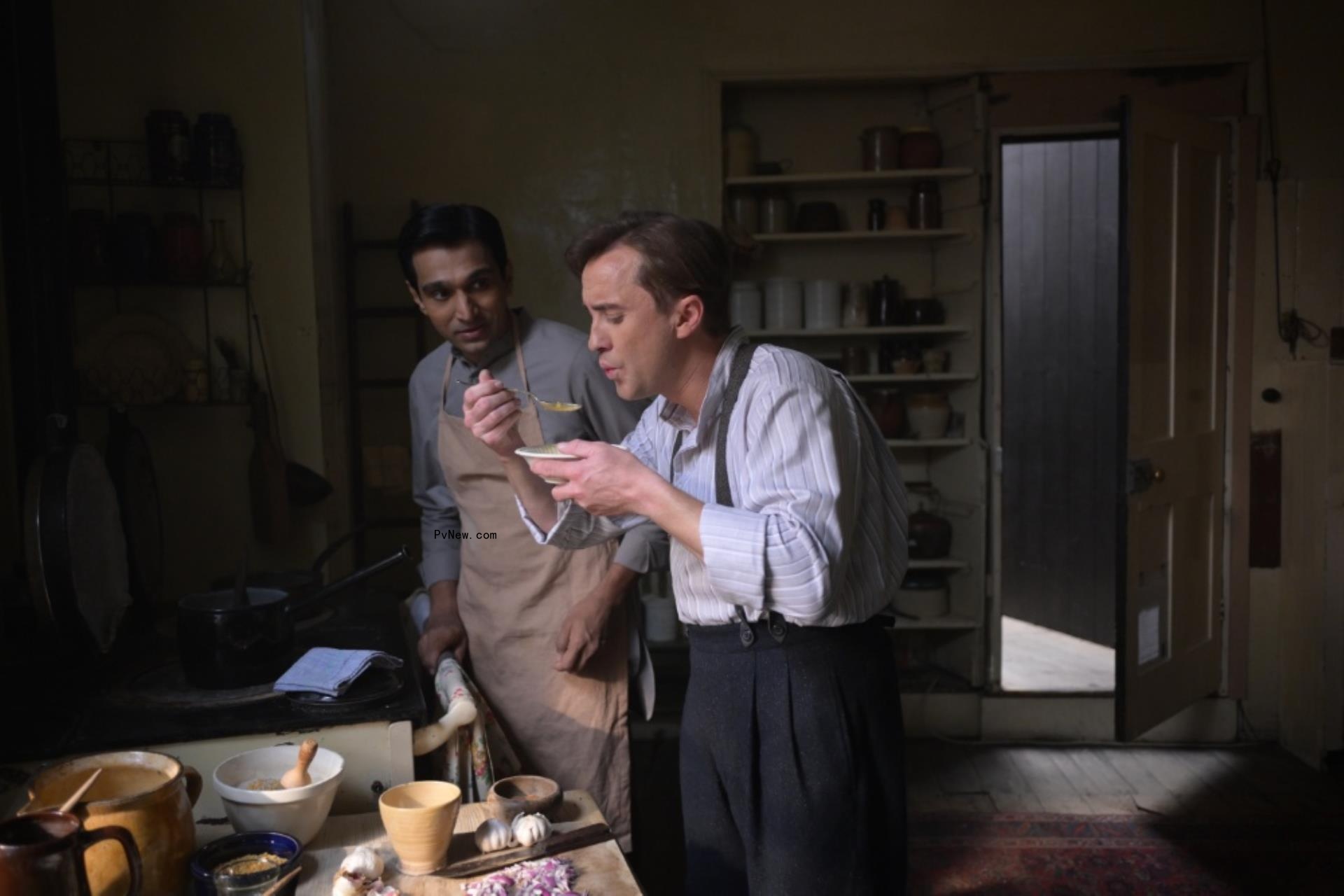 ‘Harry Potter’ Star Tom Felton on Playing Gandhi’s Vegetarian Friend in New Series and Life After Draco Malfoy: ‘Even Without the Blo<i></i>nde Hair,’ Fans ‘Still Seem to Recognize Me’