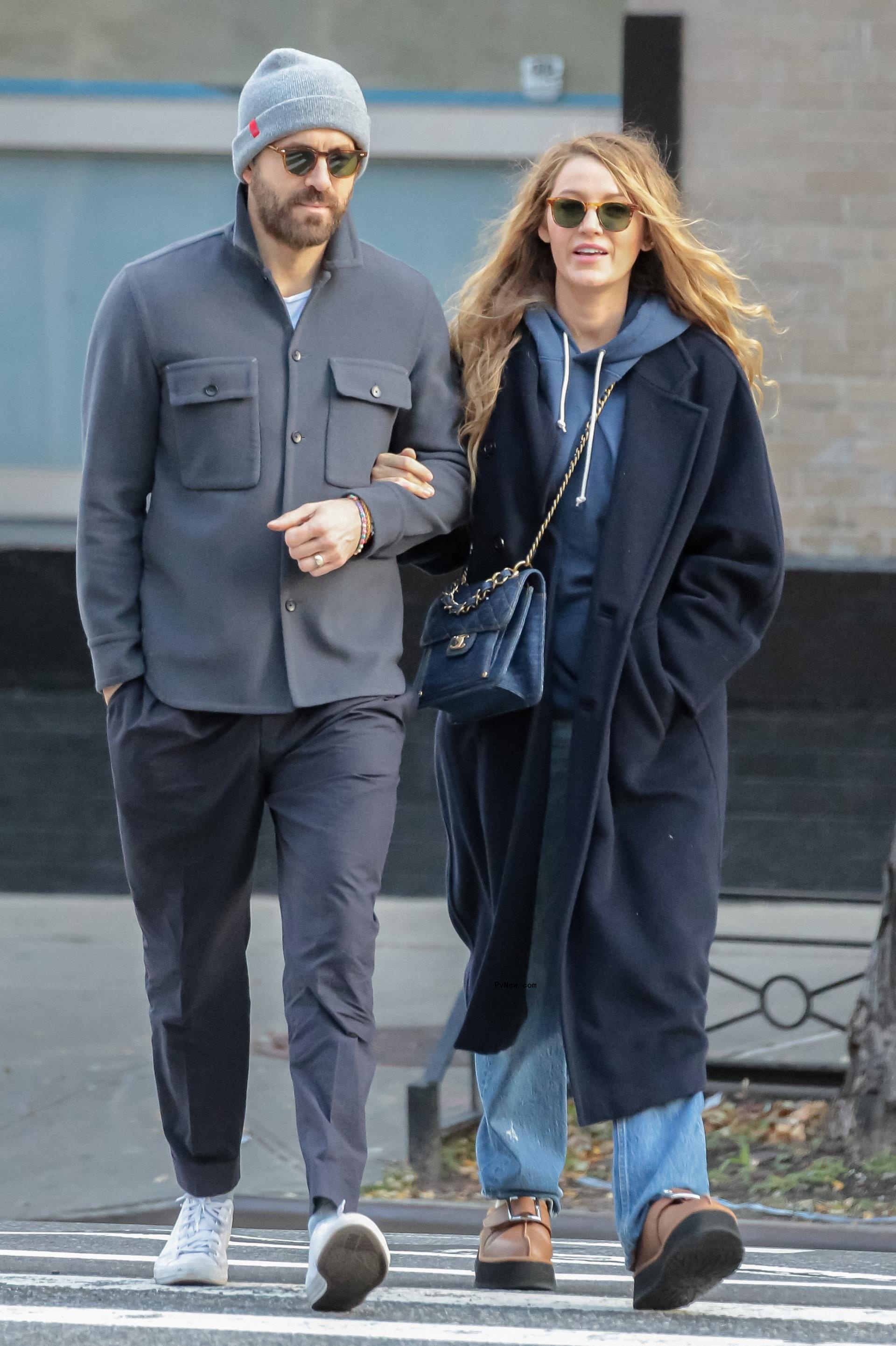 Ryan Reynolds and Blake Lively walking together 