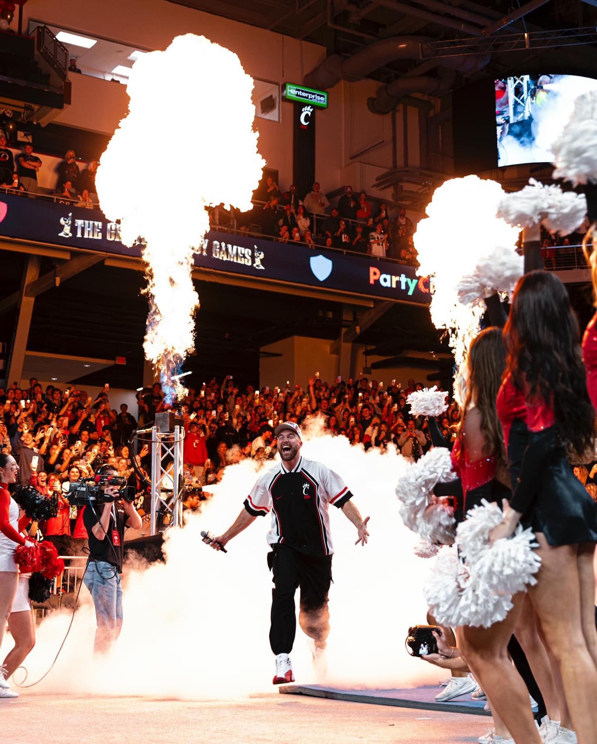 Travis Kelce walking out at the