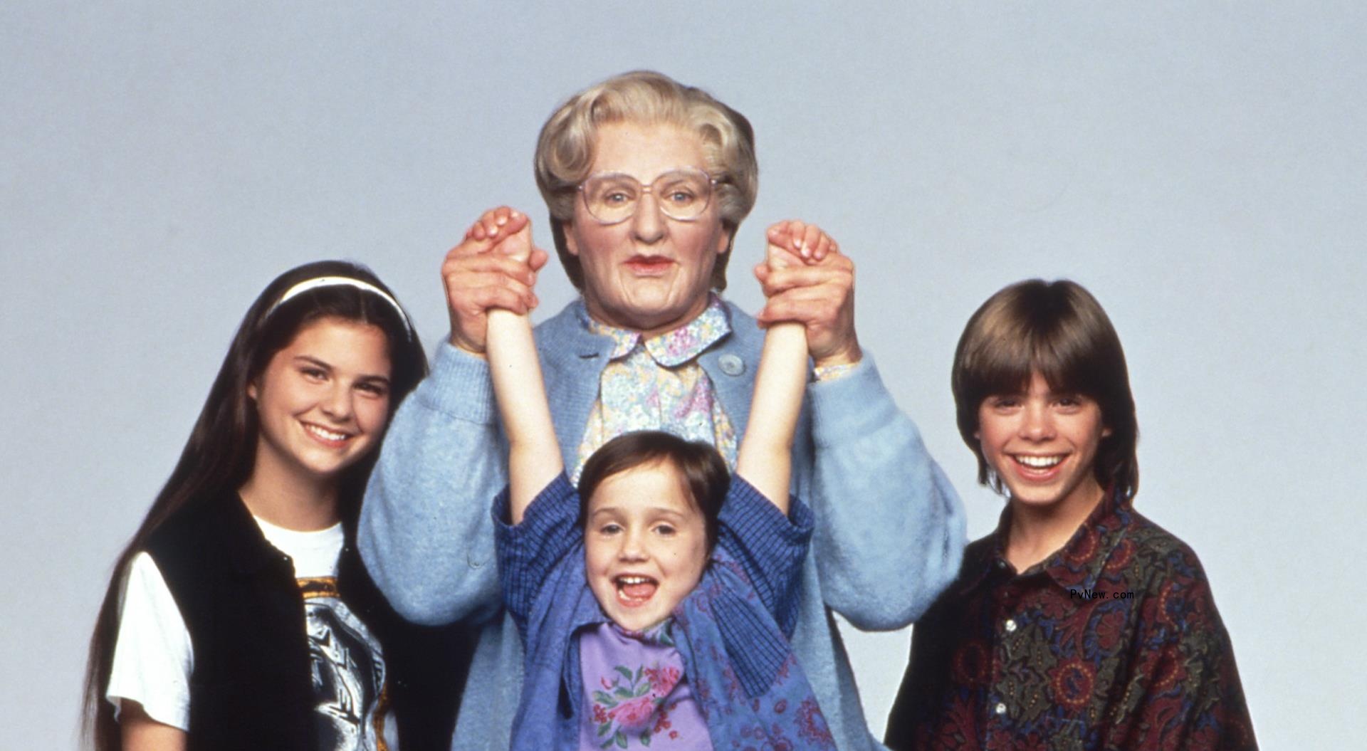 ‘Mrs. Doubtfire’ Kids Reunite 31 Years After the Robin Williams Classic and Say ‘We Still Feel Like Siblings’: ‘It’s Always a Joy to See’ Each Other