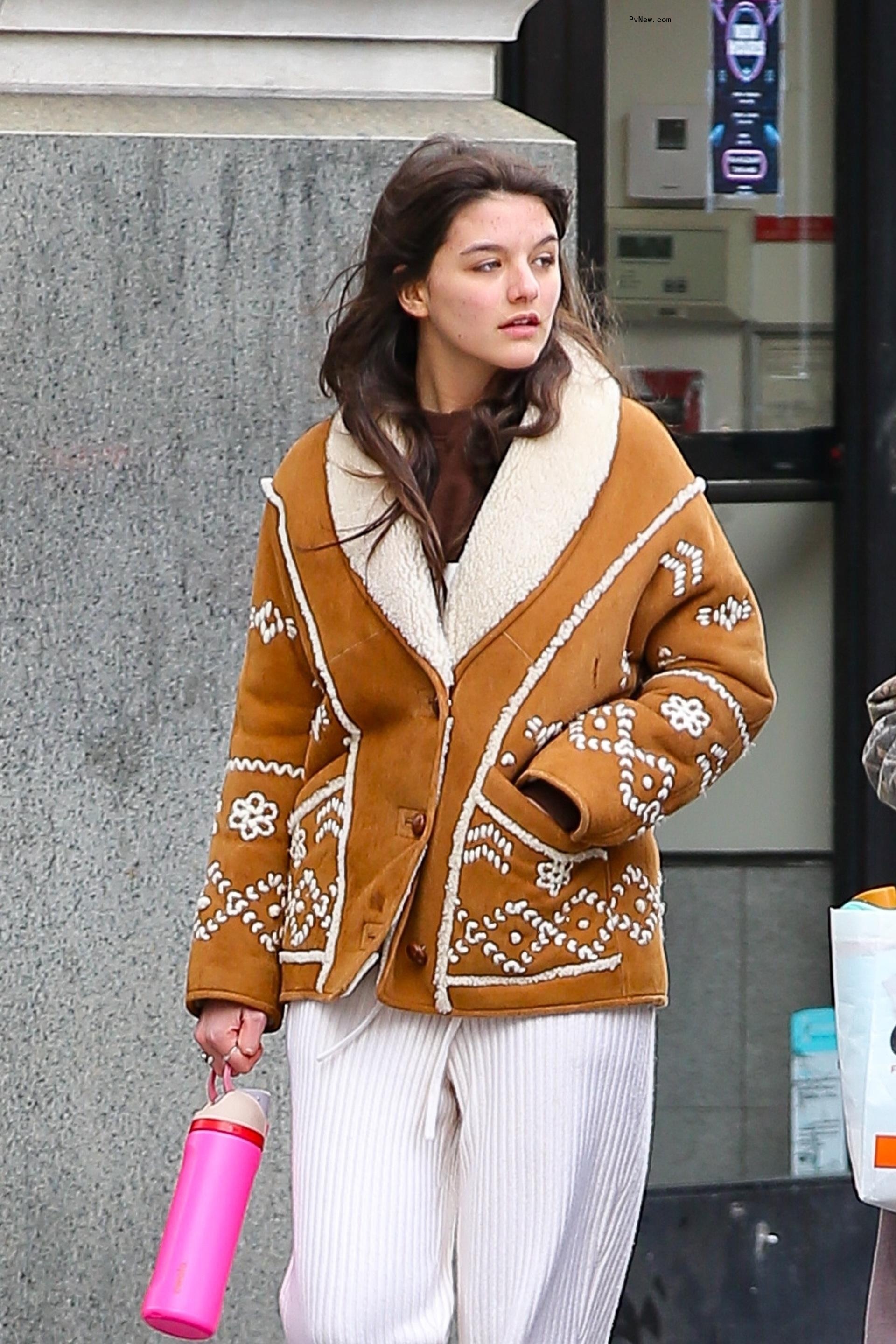 suri cruise in a shearling coat.