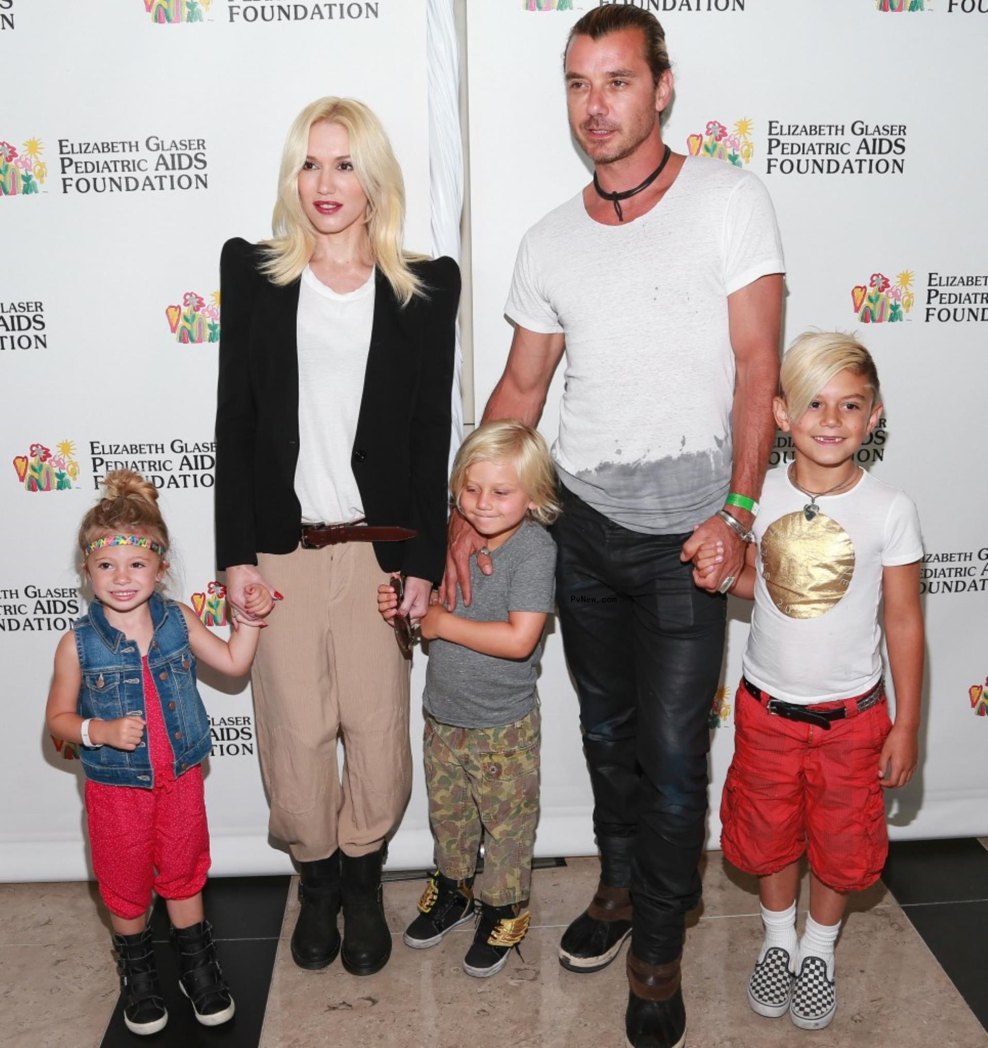 A photo of Gwen Stefani and No Doubt at Coachella