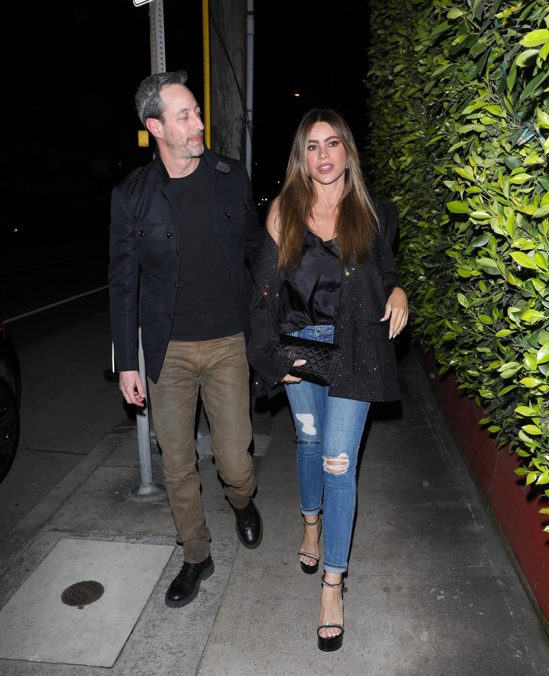 Justin Saliman and Sofía Vergara going to Giorgio Baldi restaurant.