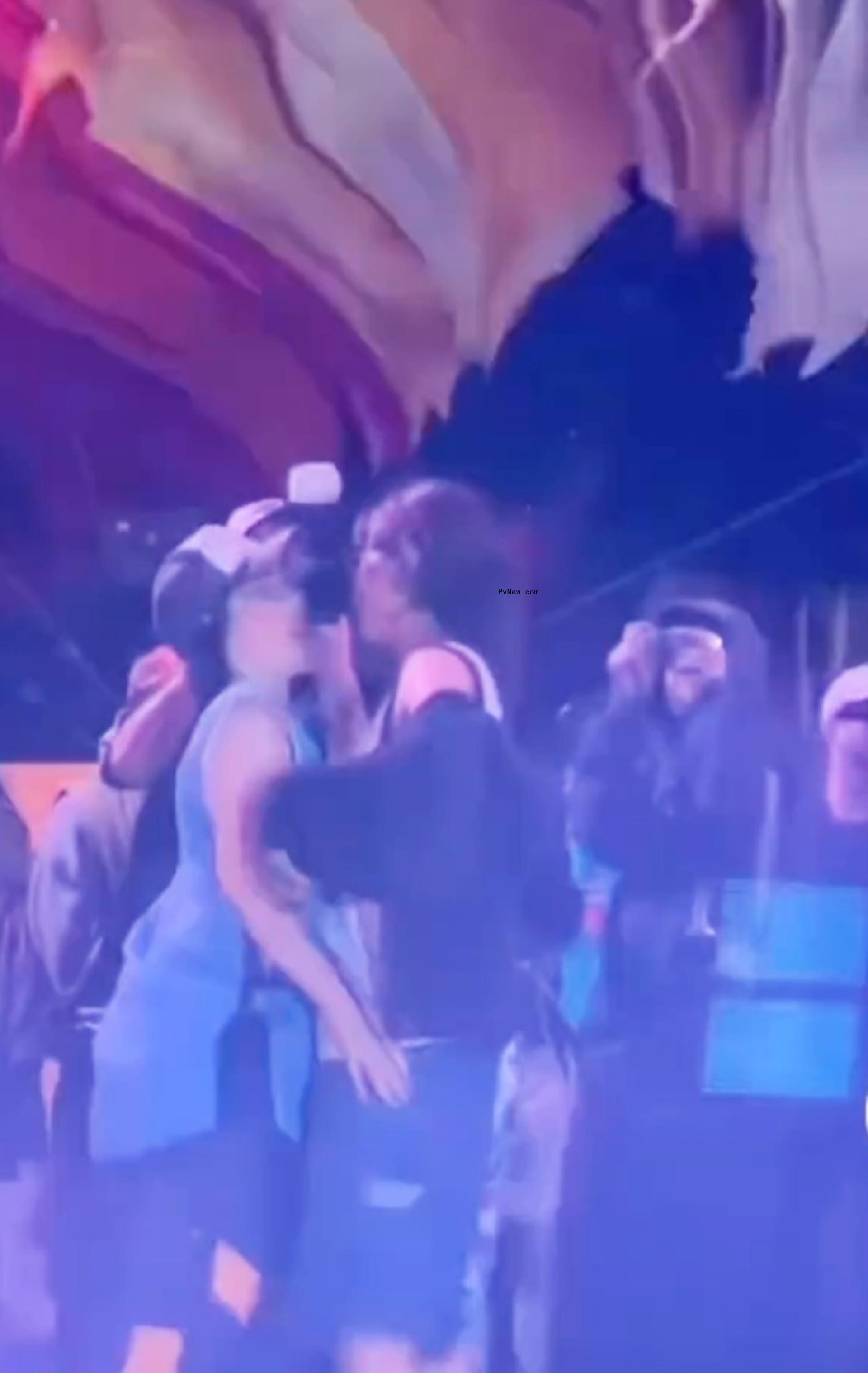 Billie Eilish and Odessa A'zion 