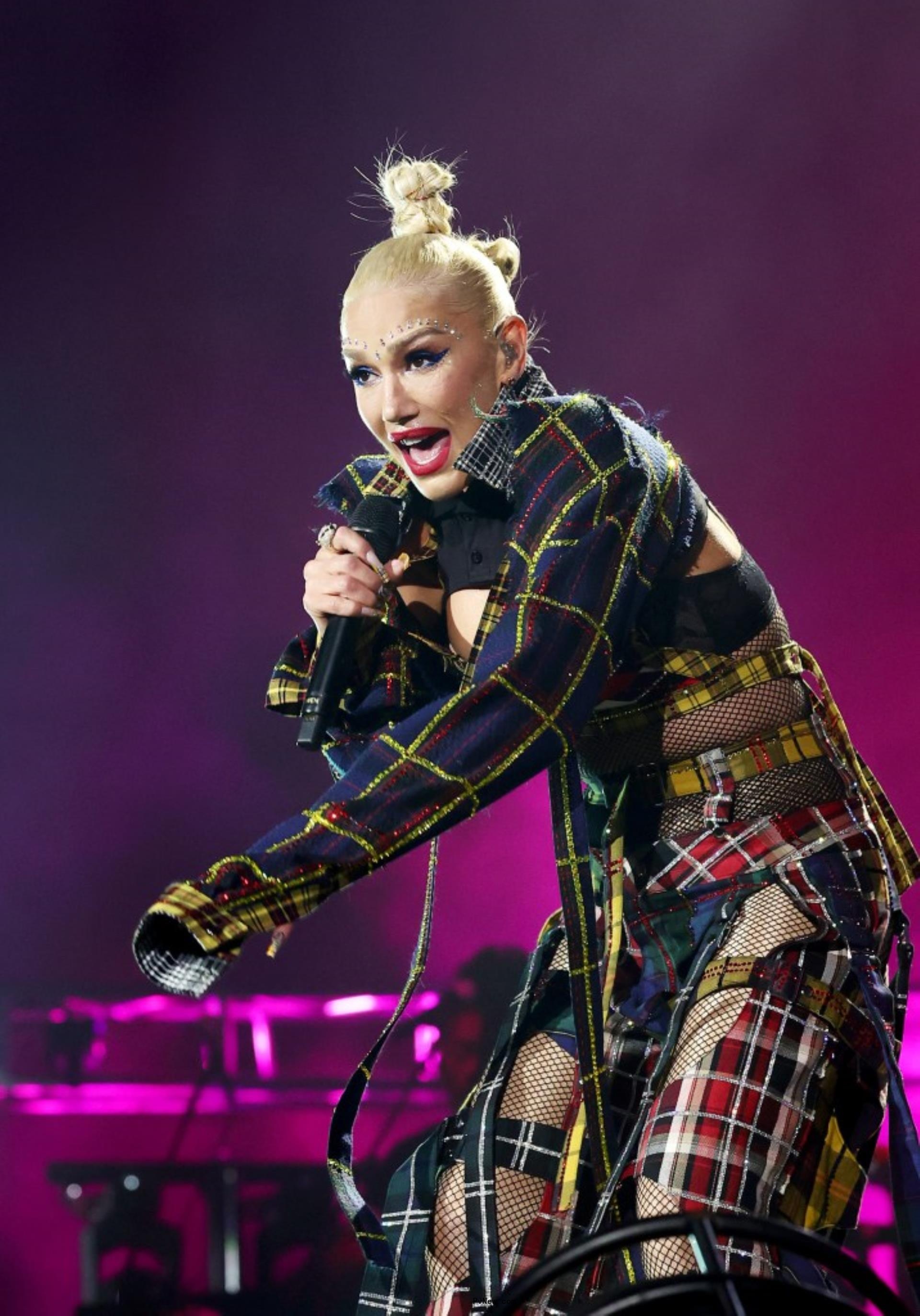 Gwen Stefani and No Doubt perform at Coachella 2024
