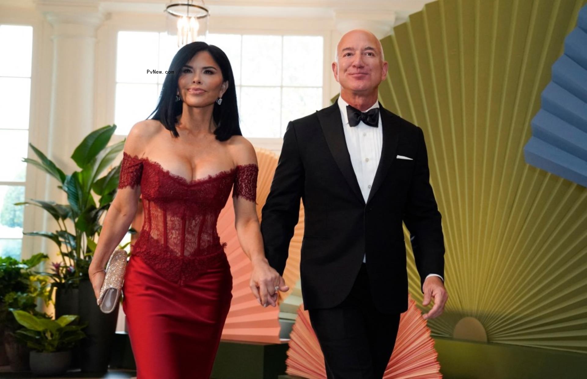 Jeff Bezos and Lauren Sanchez