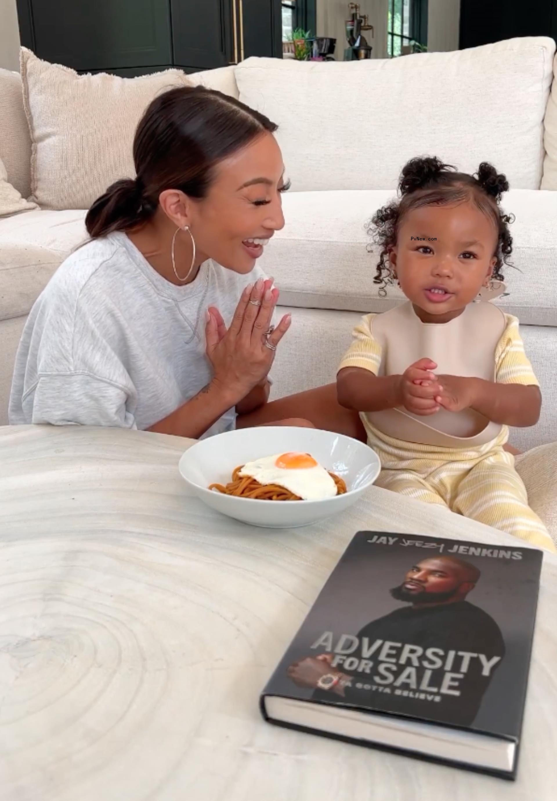 Jeannie Mai with her daughter