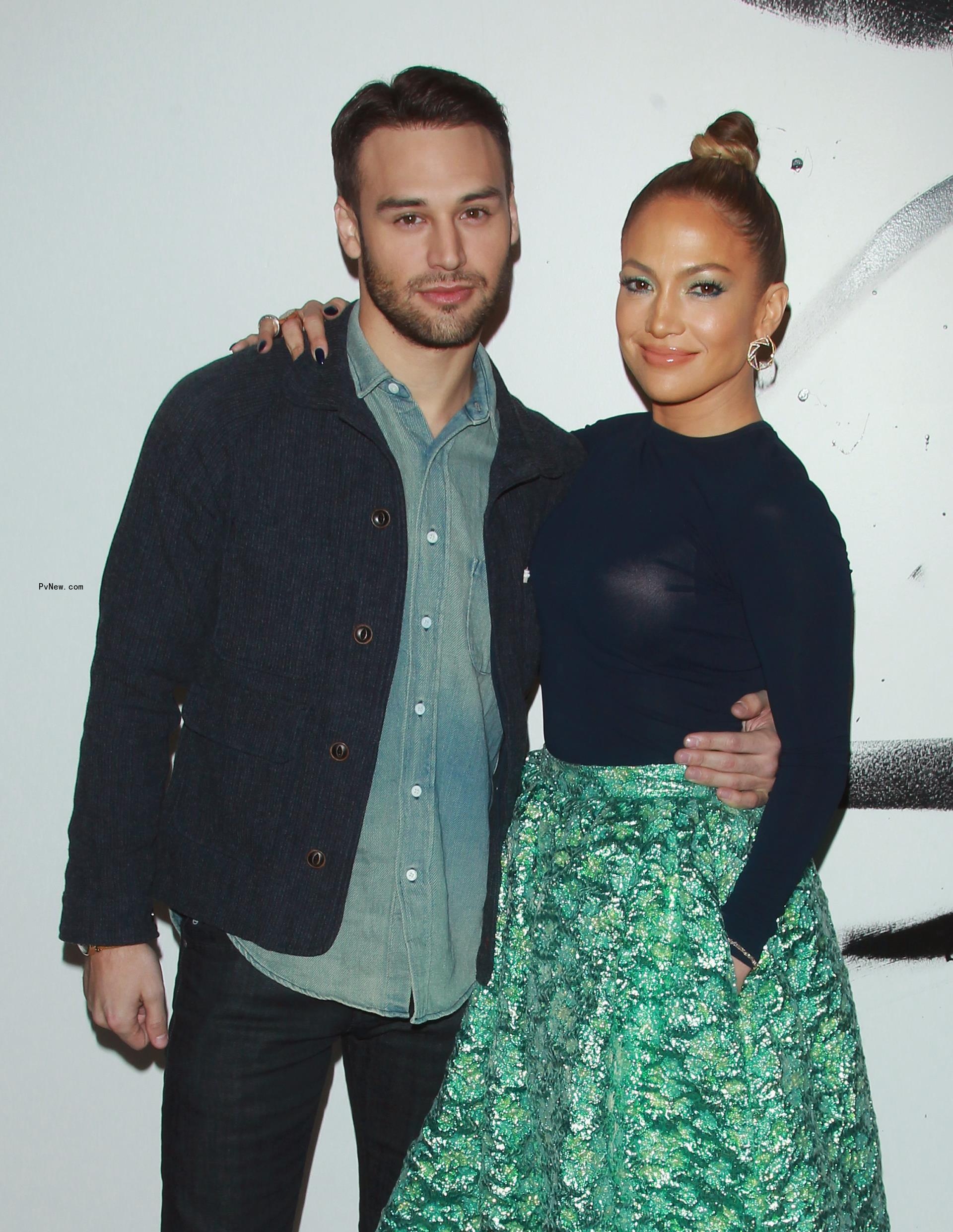 Ryan Guzman and Jennifer Lopez.