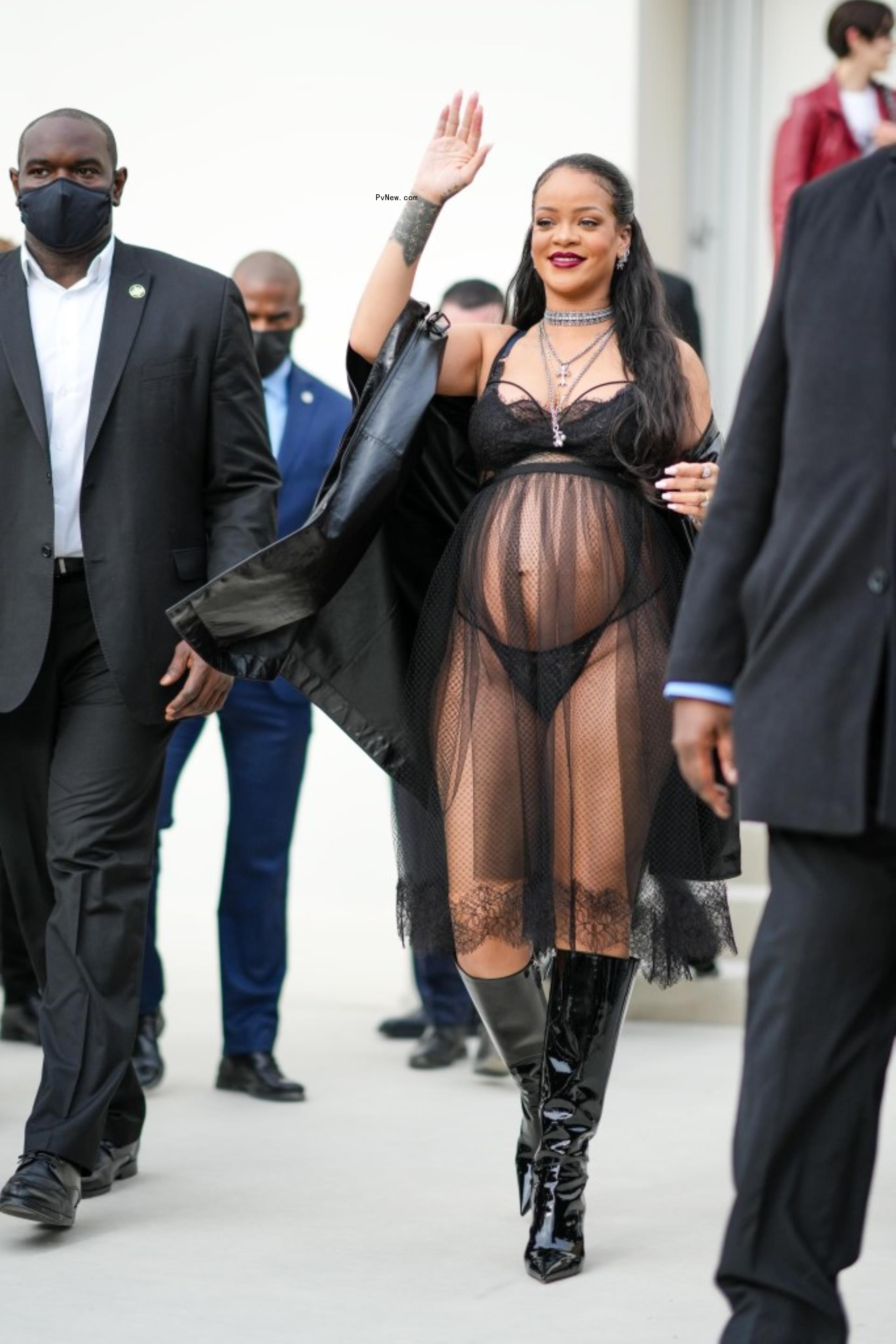 Rihanna pregnant