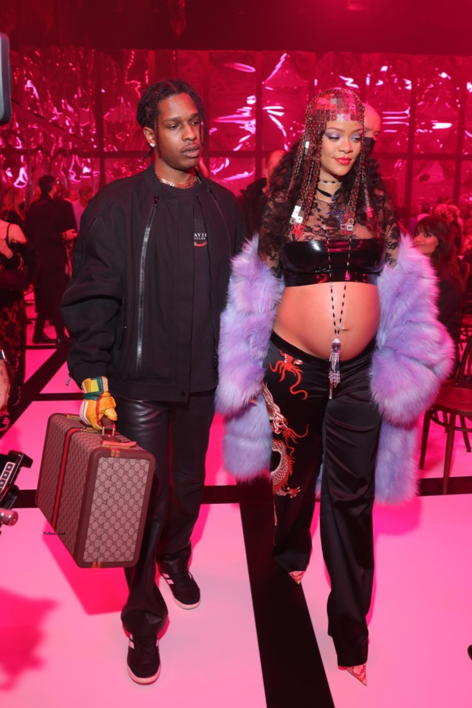 Rihanna pregnant